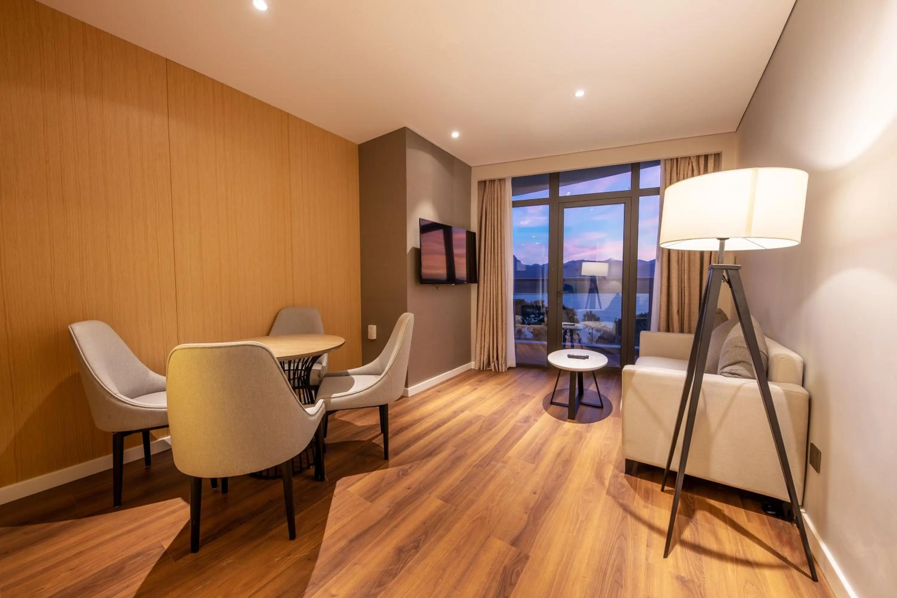 Photo of the whole room in Holiday Inn Express Yichang Riverside by IHG