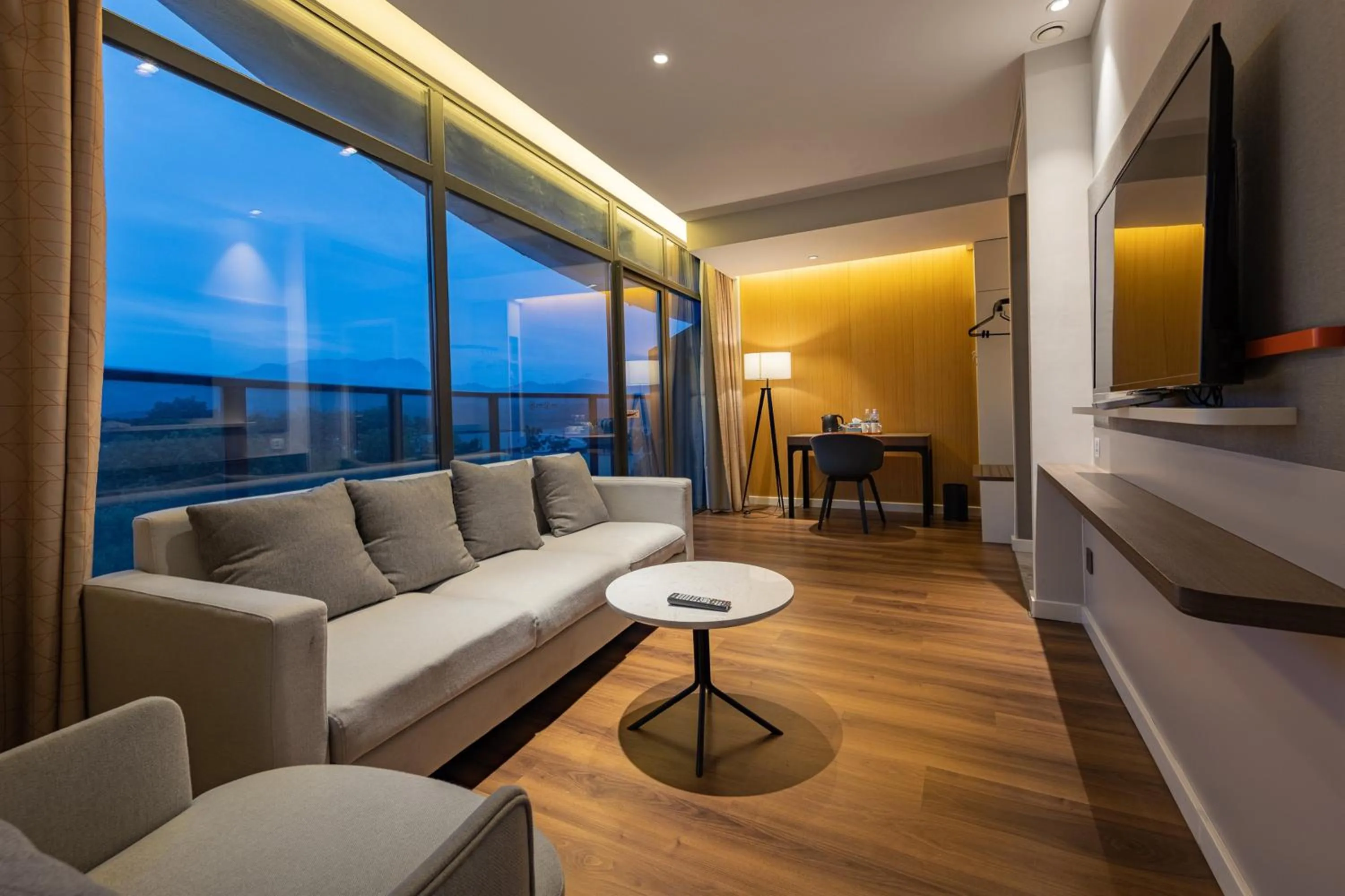 Photo of the whole room in Holiday Inn Express Yichang Riverside by IHG