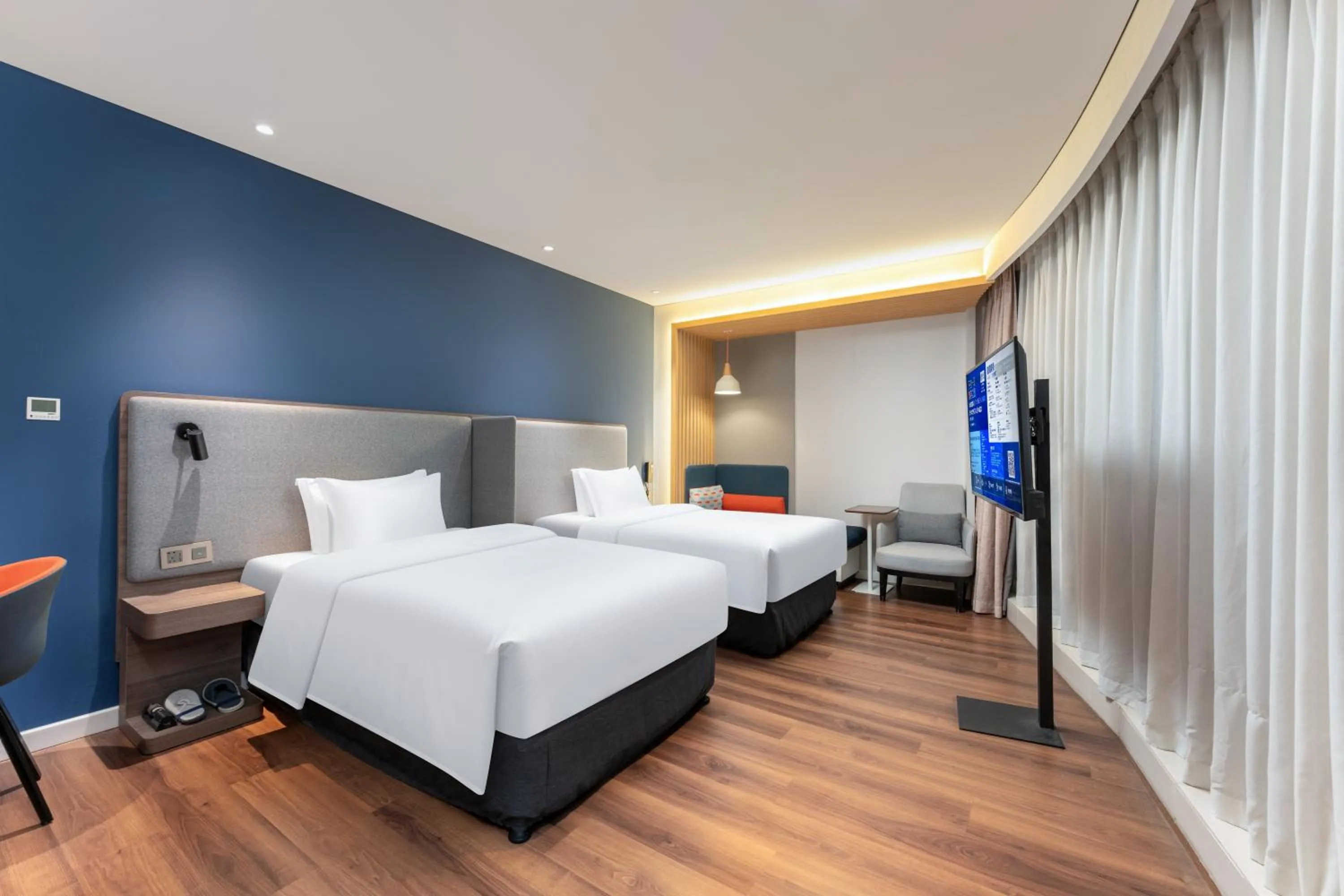 Bed in Holiday Inn Express Yichang Riverside by IHG