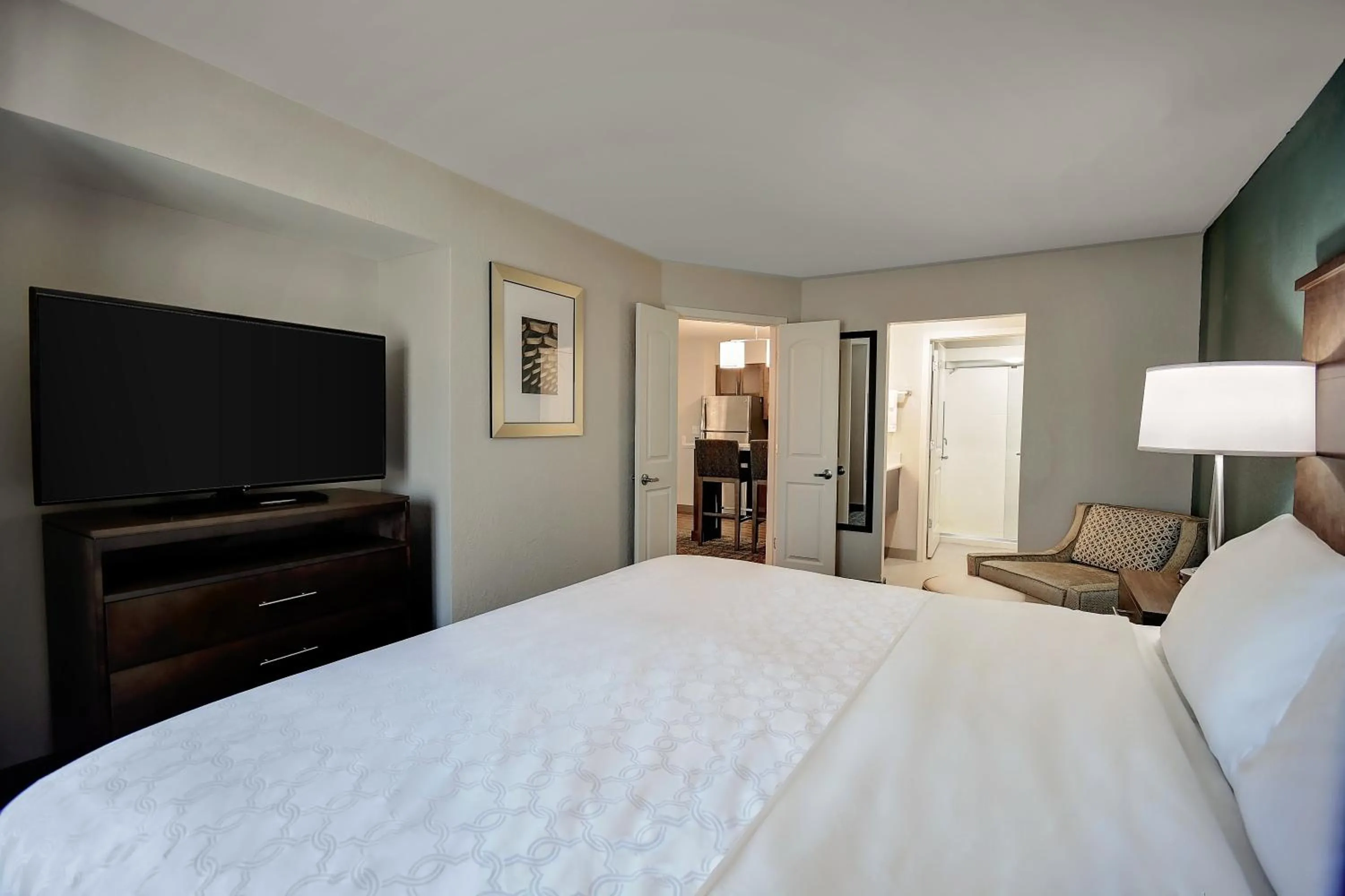 Photo of the whole room, Bed in Staybridge Suites - Holland by IHG