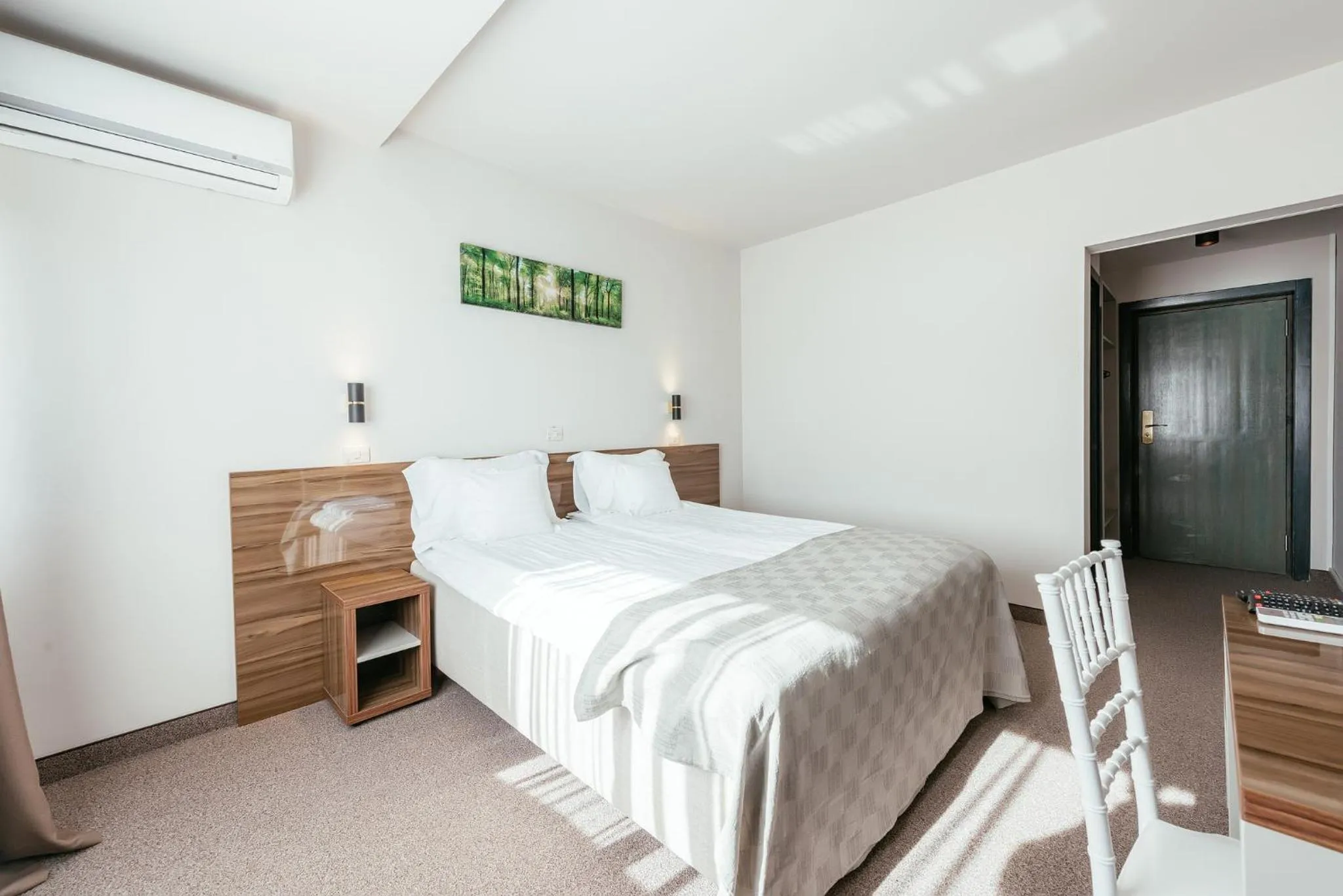 Bed in Riviera by Queens Hotel and Resort