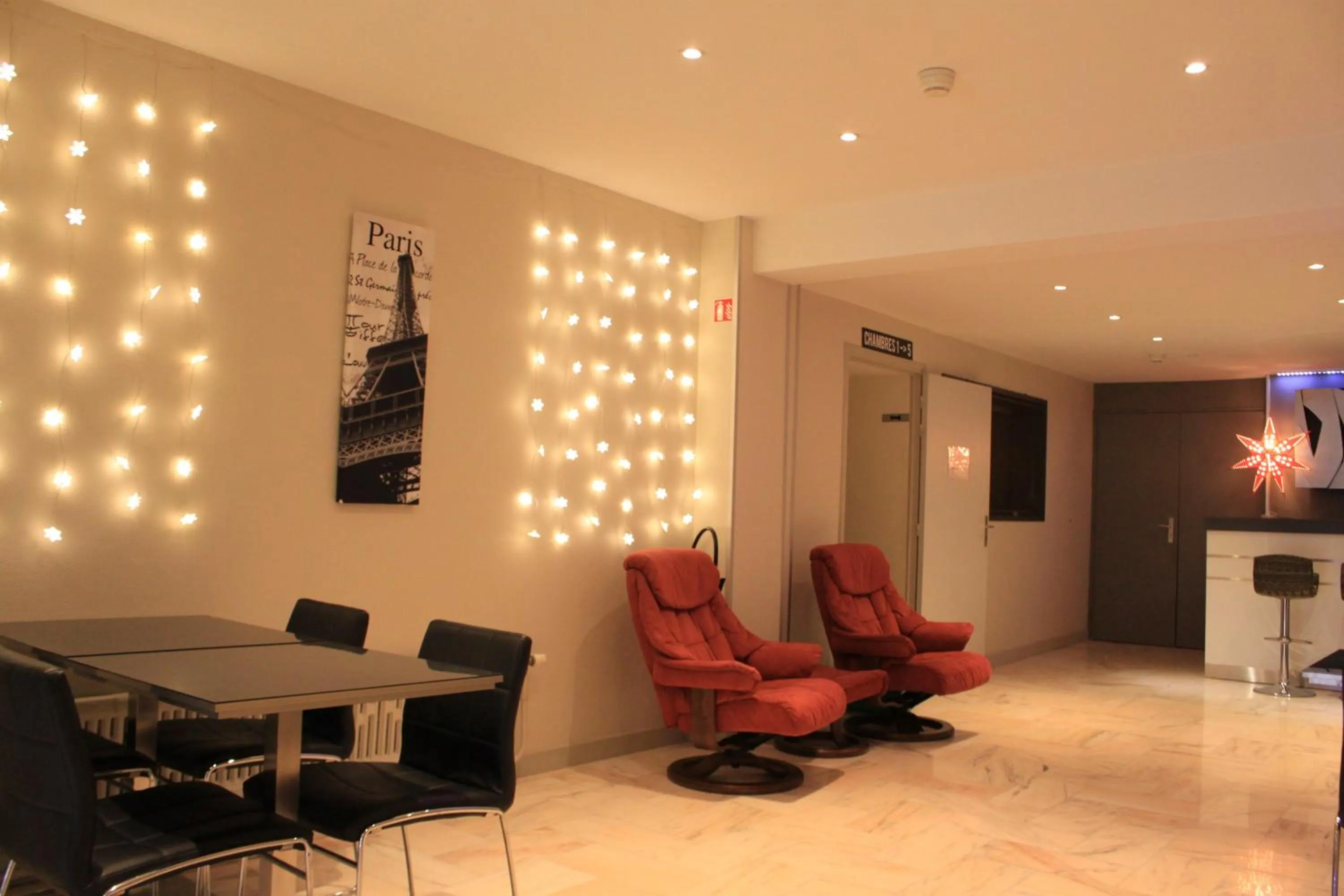 Lounge or bar in Hôtel de Paris - Dijon Centre Gare