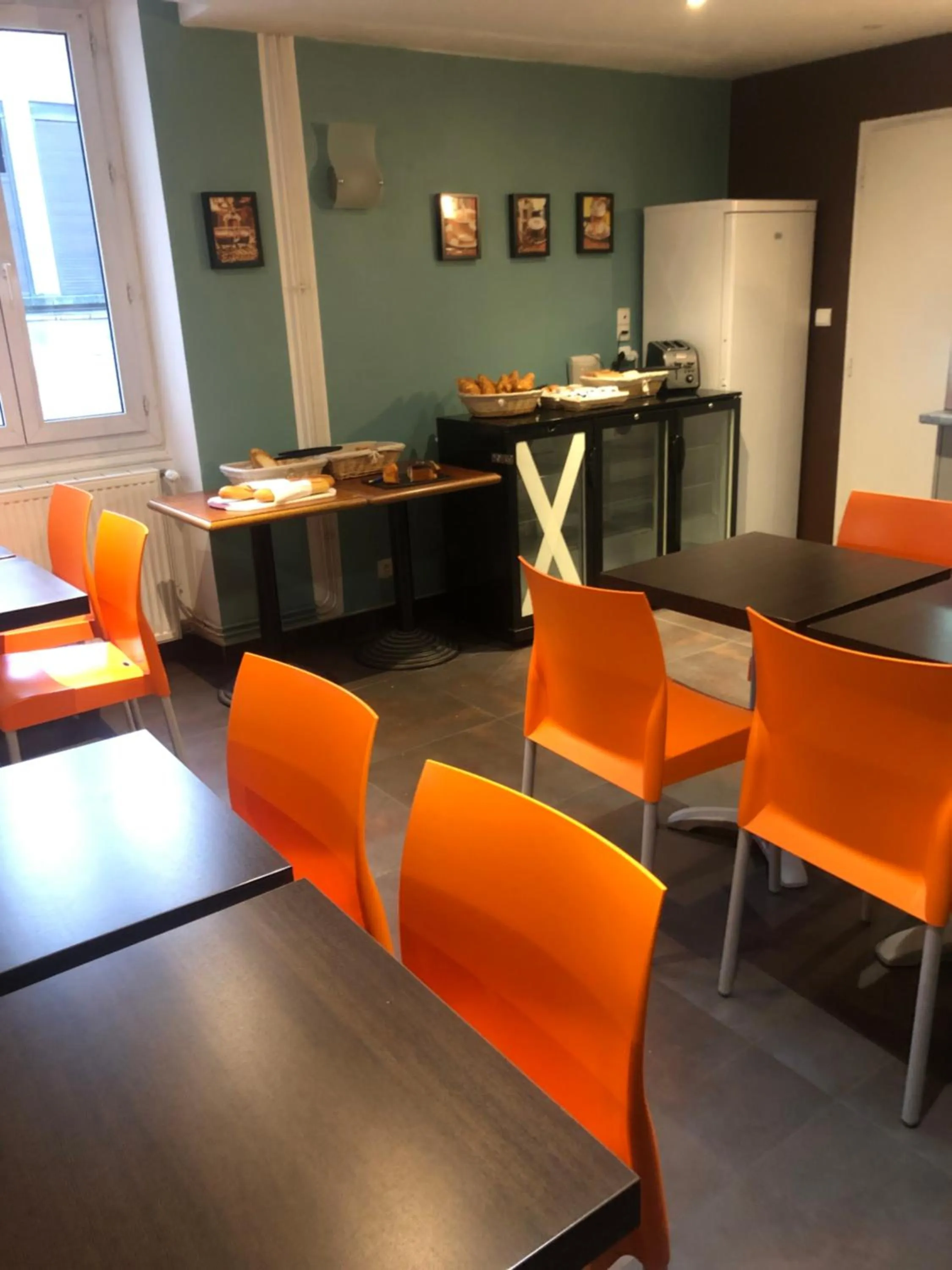 Breakfast in Hôtel de Paris - Dijon Centre Gare