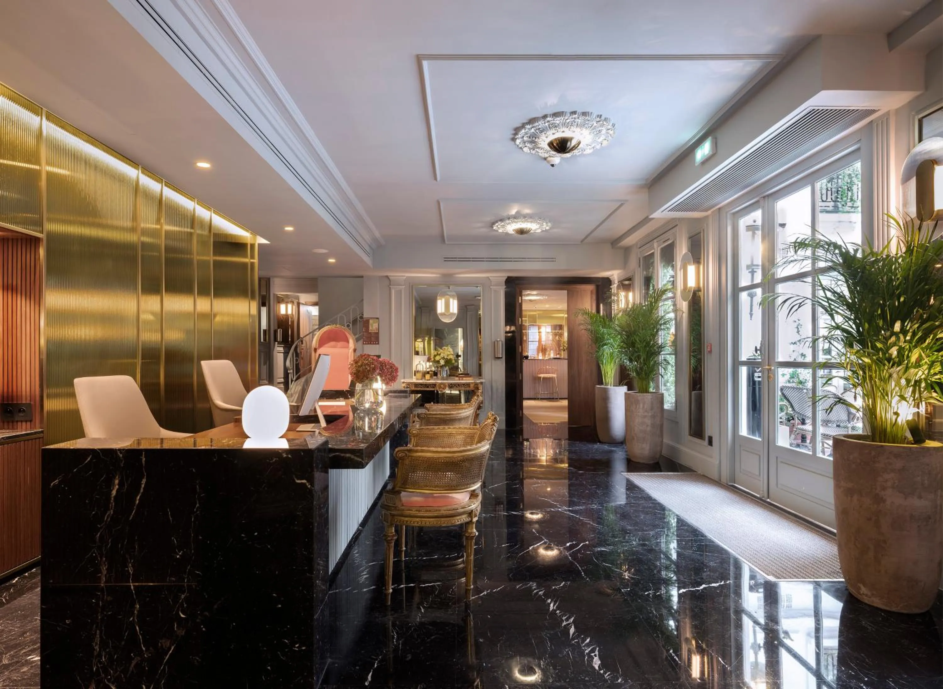 Lobby or reception in Maison Colbert Member of Meliá Collection Notre-Dame