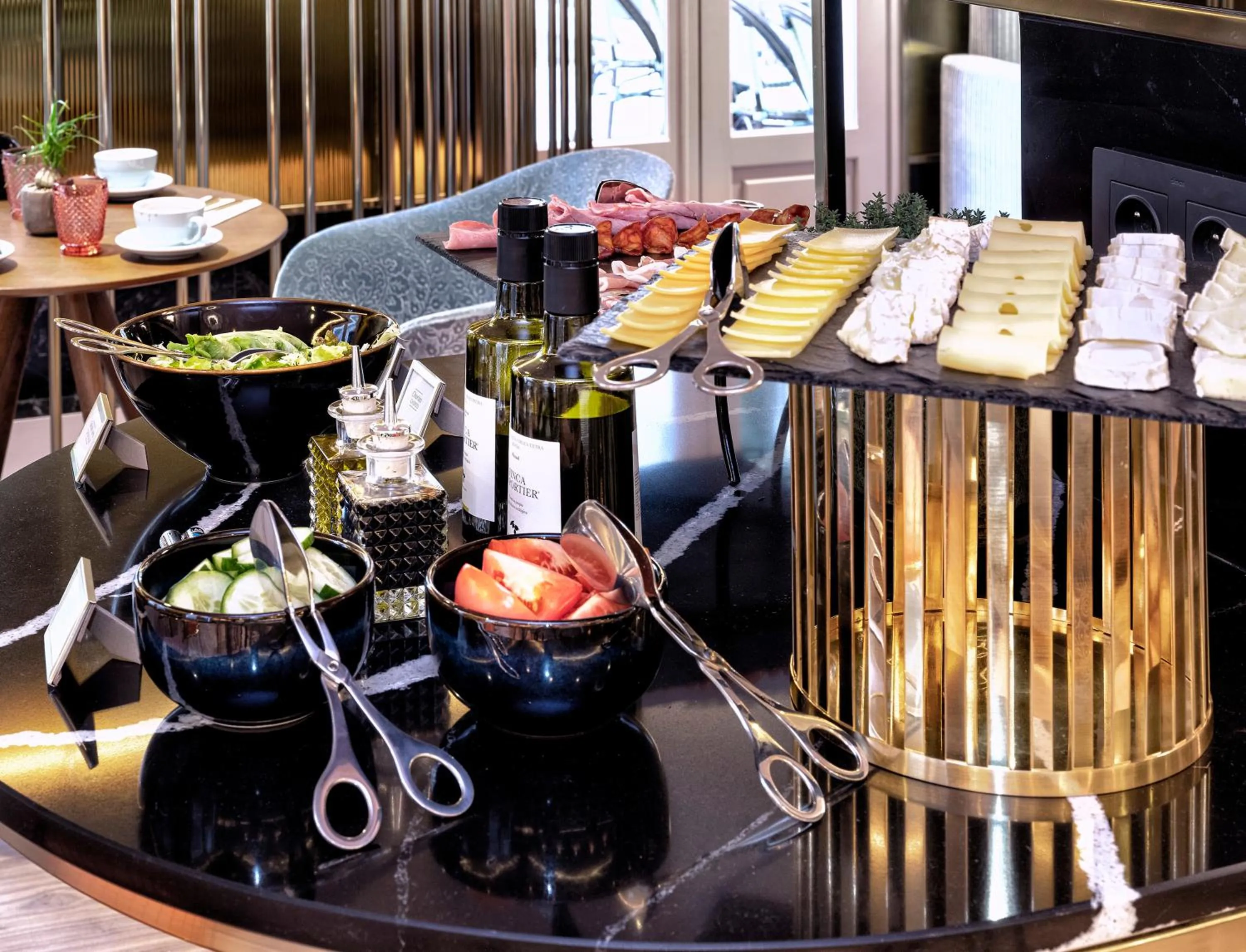 Restaurant/places to eat in Maison Colbert Member of Meliá Collection Notre-Dame