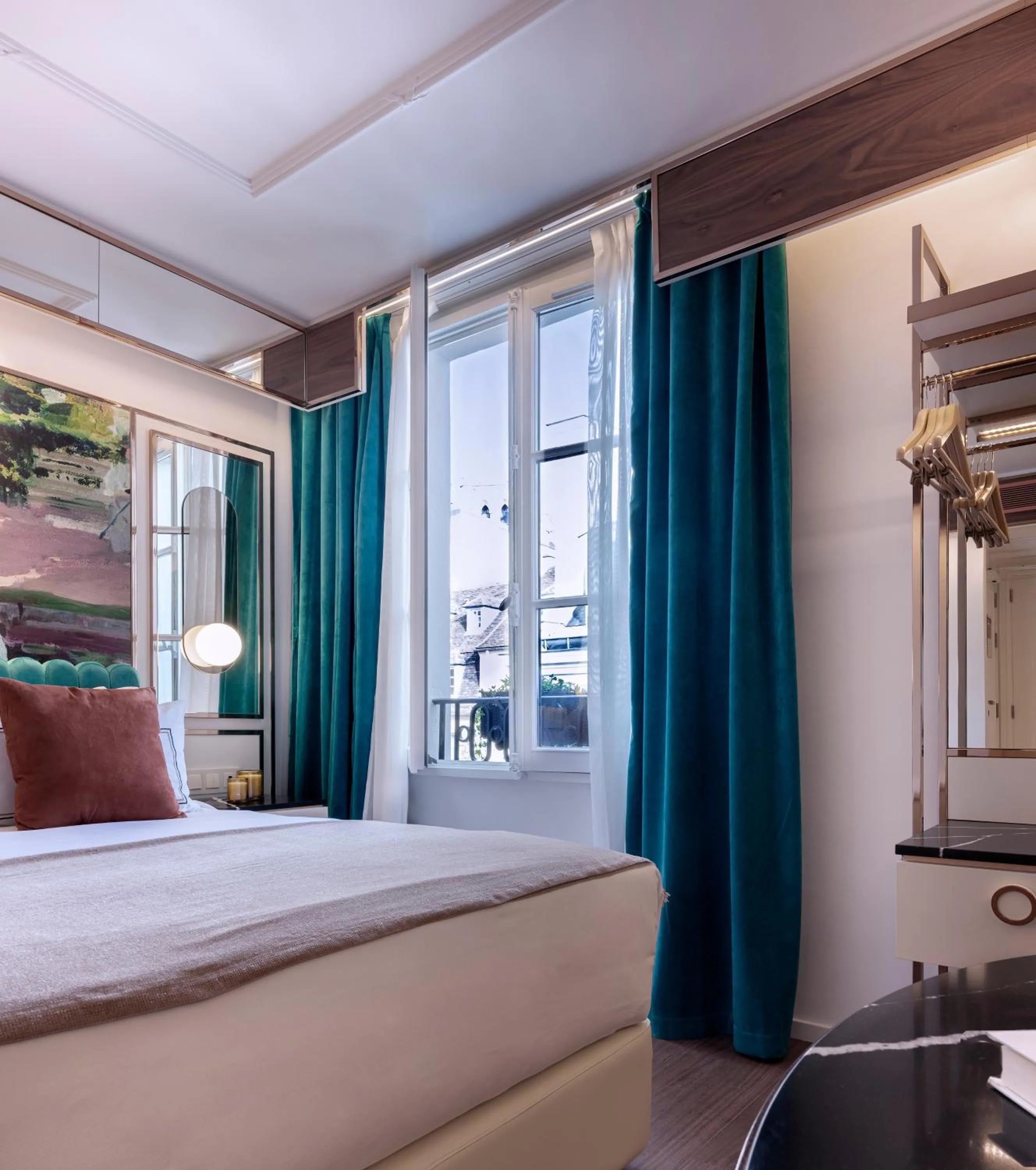 Bed in Maison Colbert Member of Meliá Collection Notre-Dame