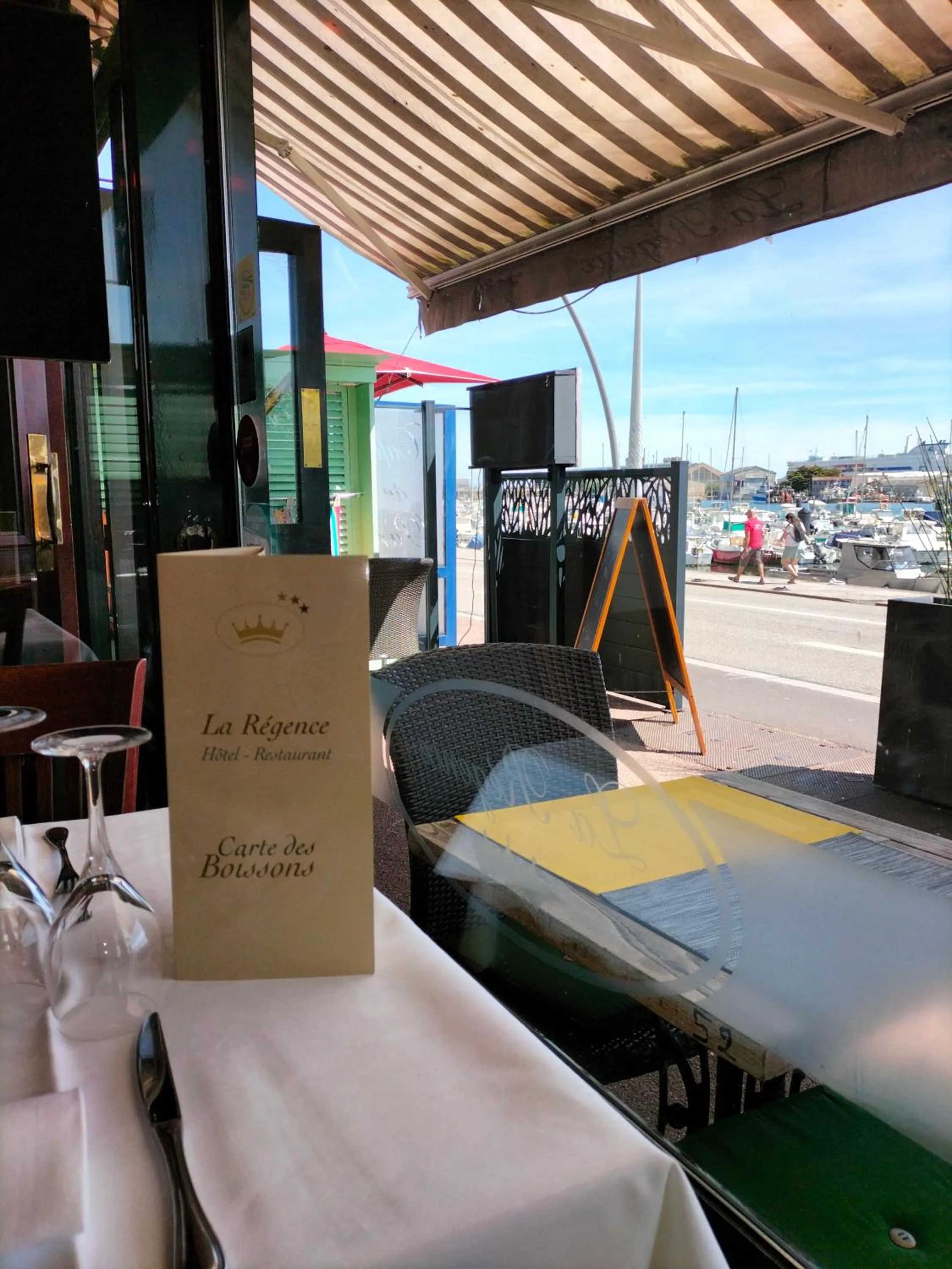 Restaurant/places to eat in Logis HOTEL RESTAURANT La Régence