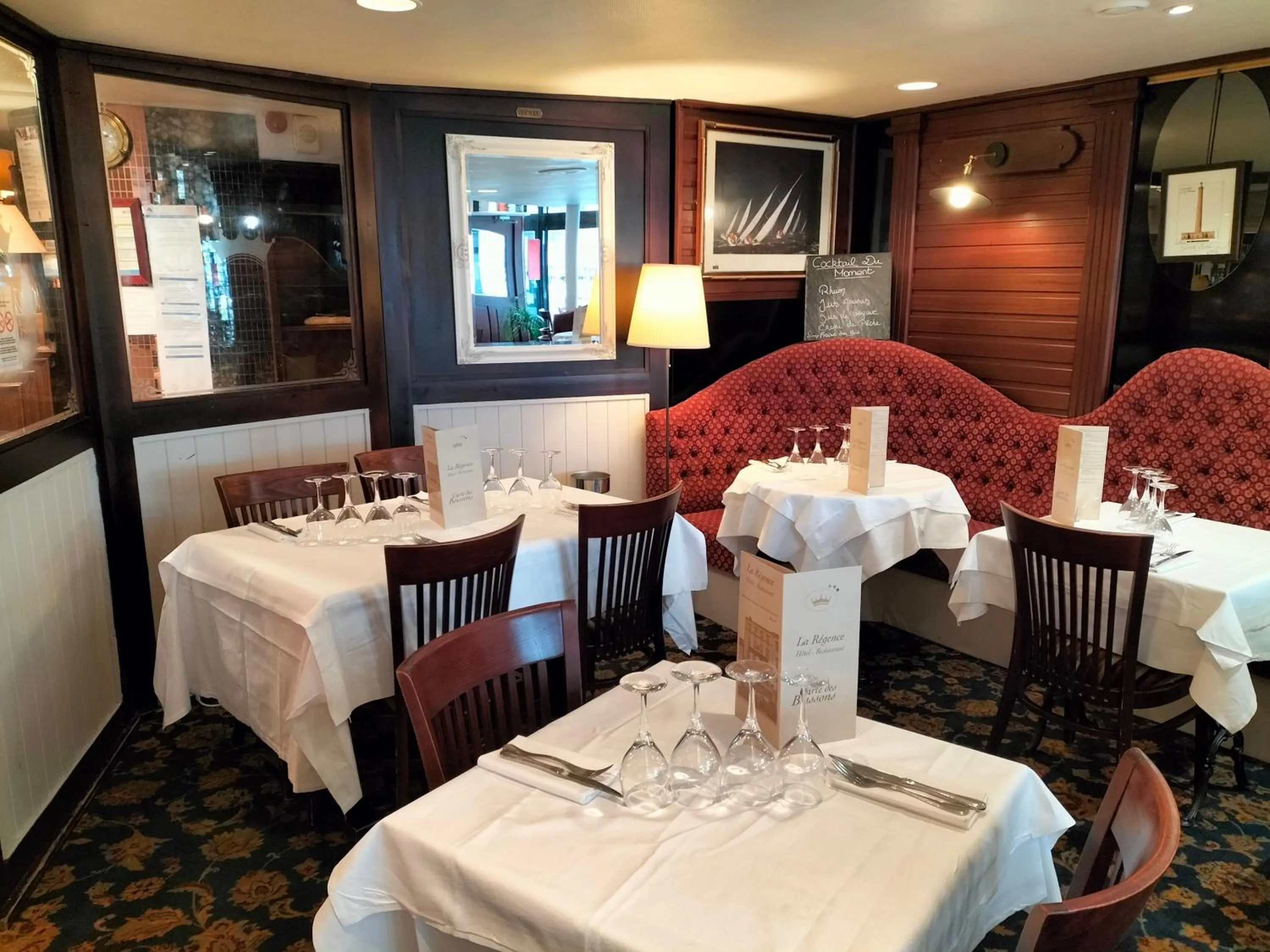 Restaurant/places to eat in Logis HOTEL RESTAURANT La Régence