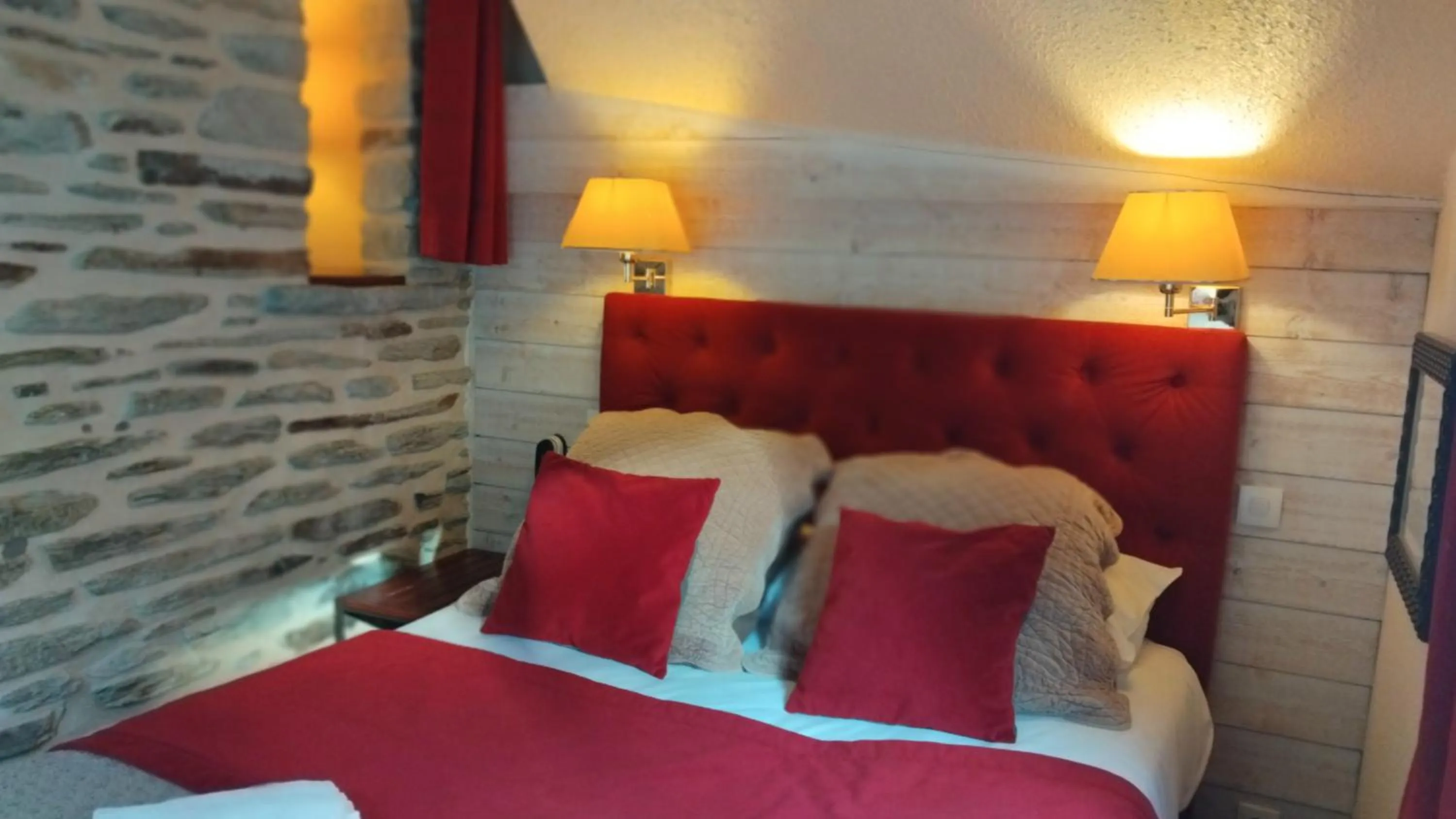 Bedroom, Bed in Logis HOTEL RESTAURANT La Régence