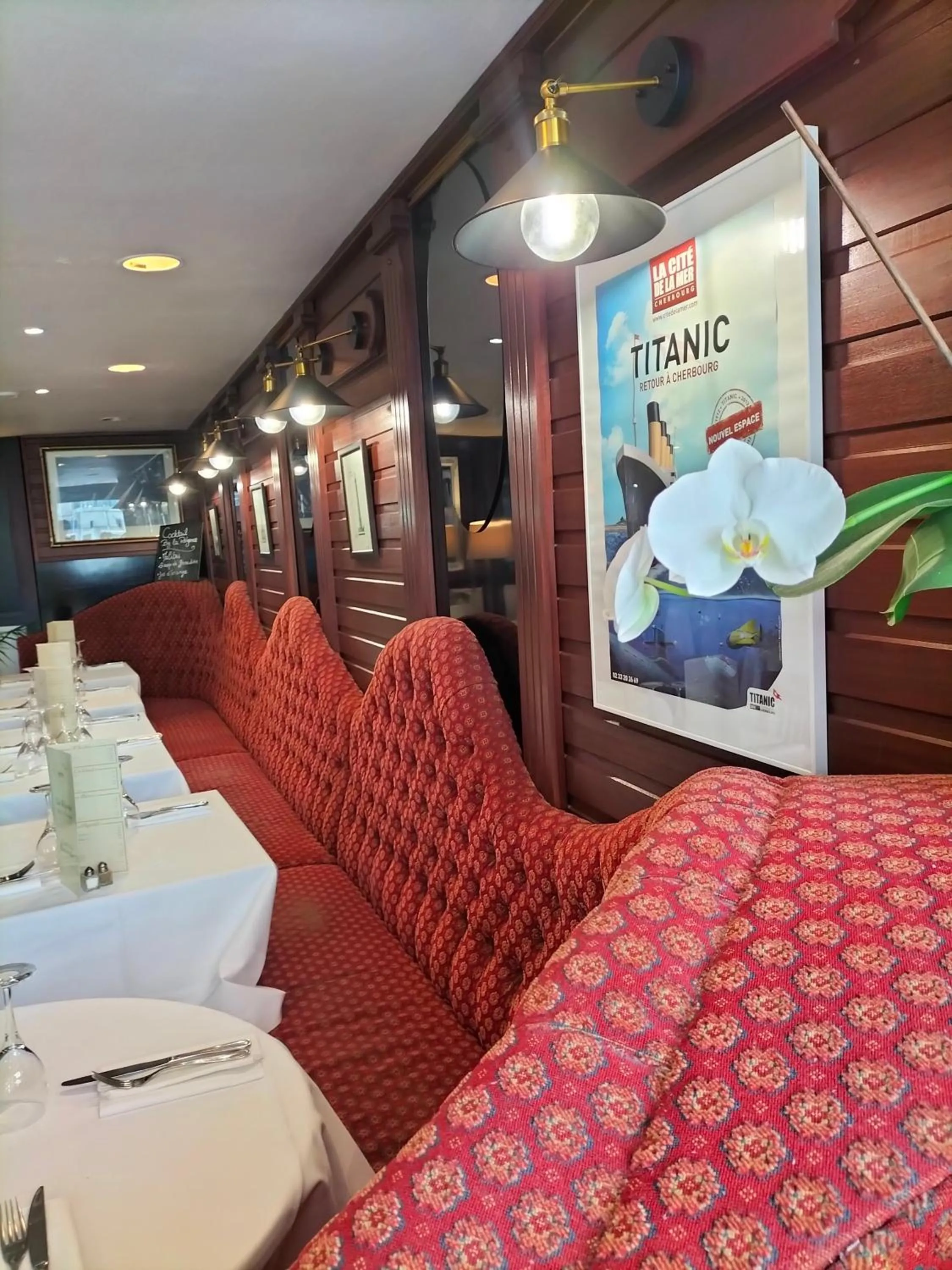 Property building in Logis HOTEL RESTAURANT La Régence