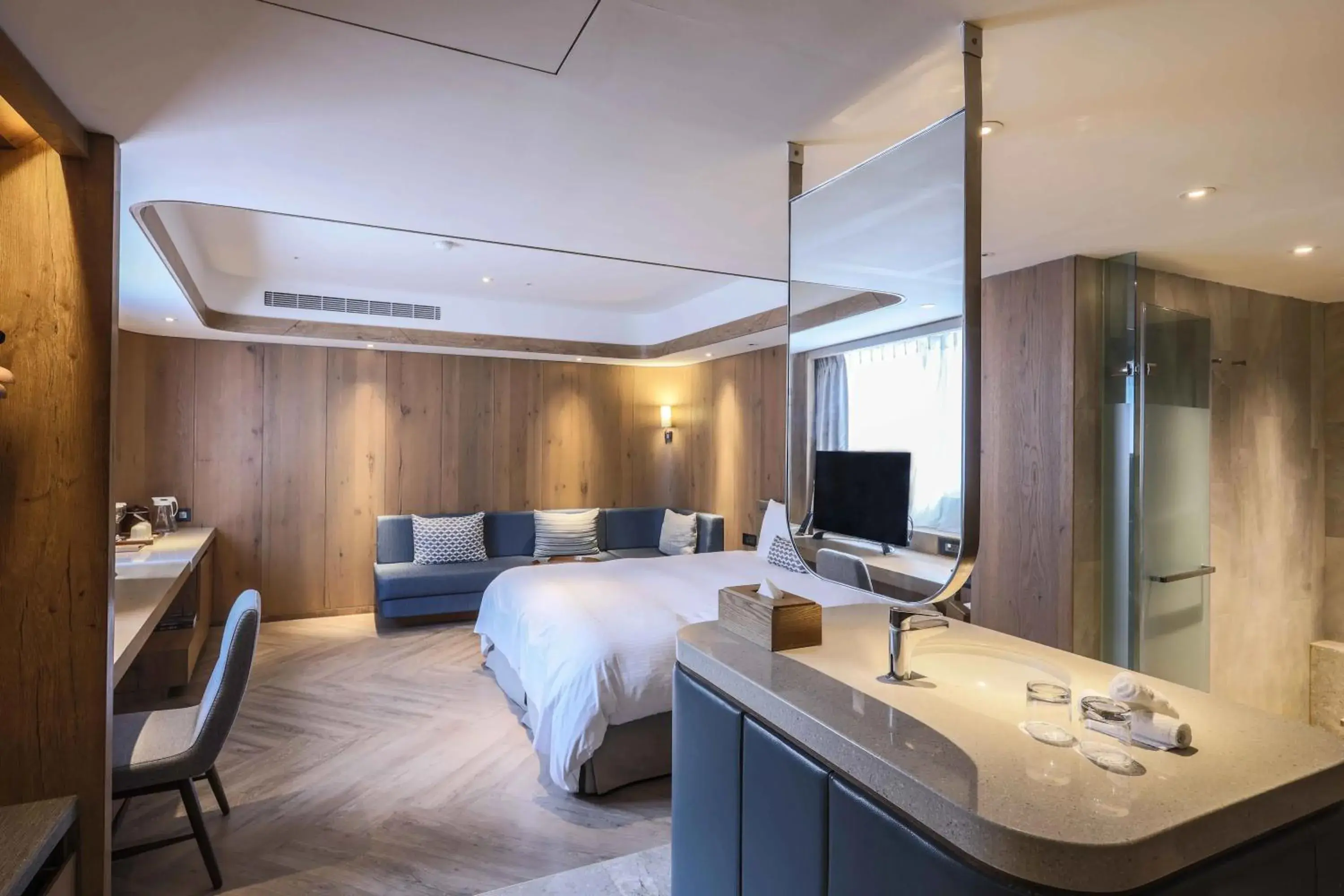 Standard Double Room (without Balcony) in Hotel Royal Chihpin Standard Double Room (without Balcony) in Hotel Royal Chihpin