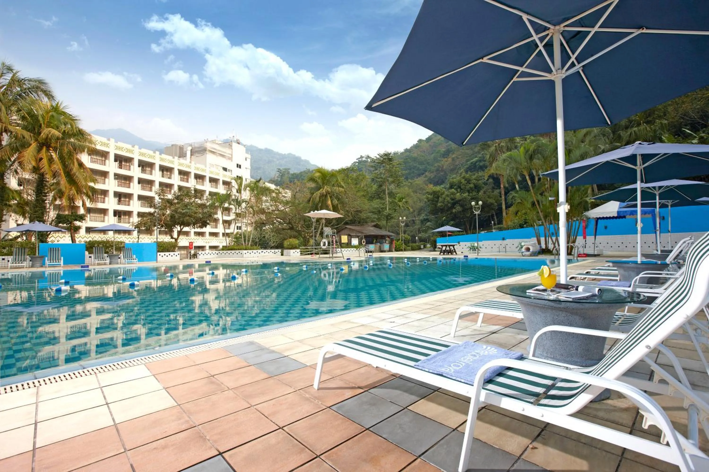 Swimming pool in Hotel Royal Chihpin