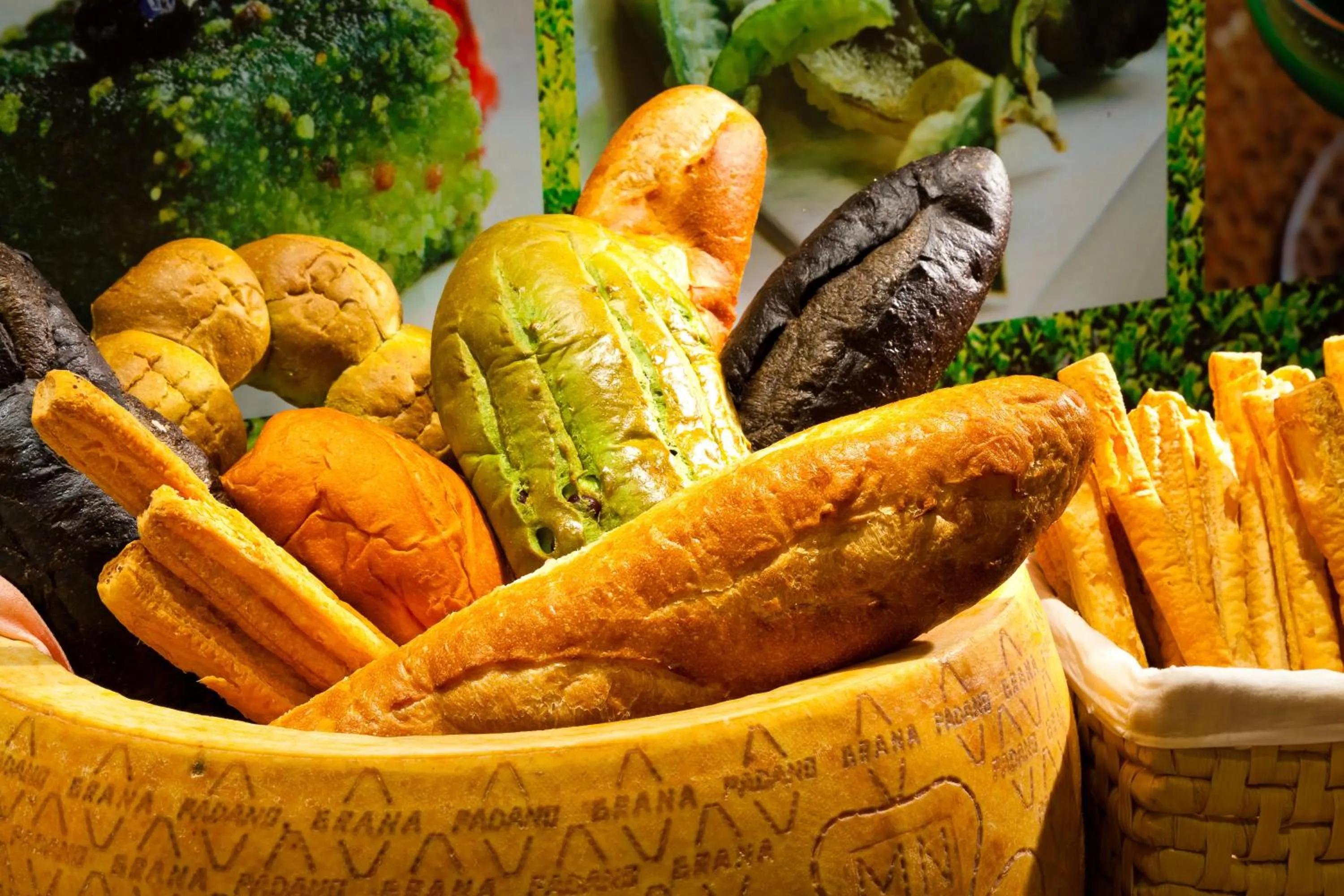 Buffet breakfast in Hotel Royal Chihpin