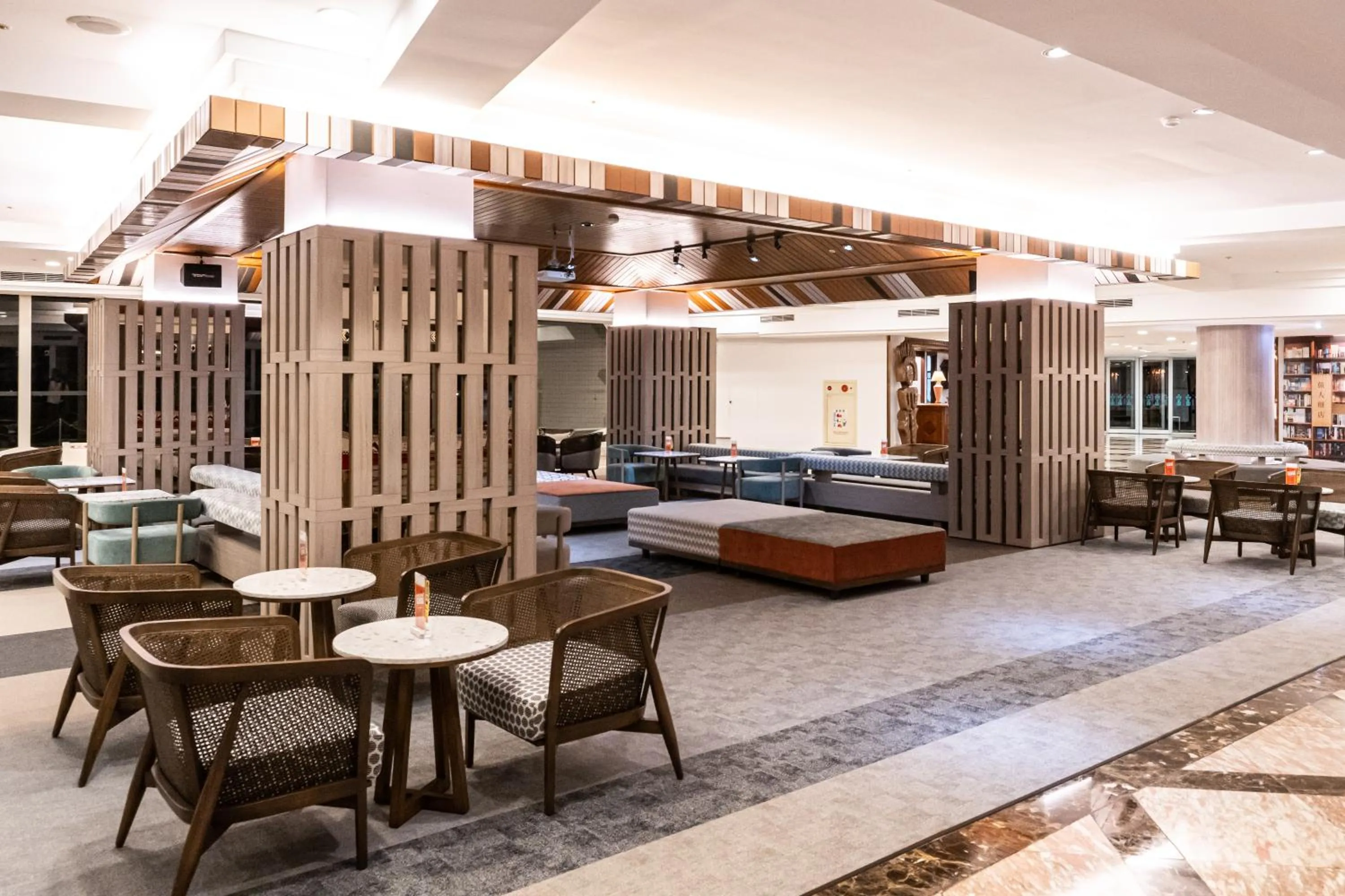 Seating area in Hotel Royal Chihpin