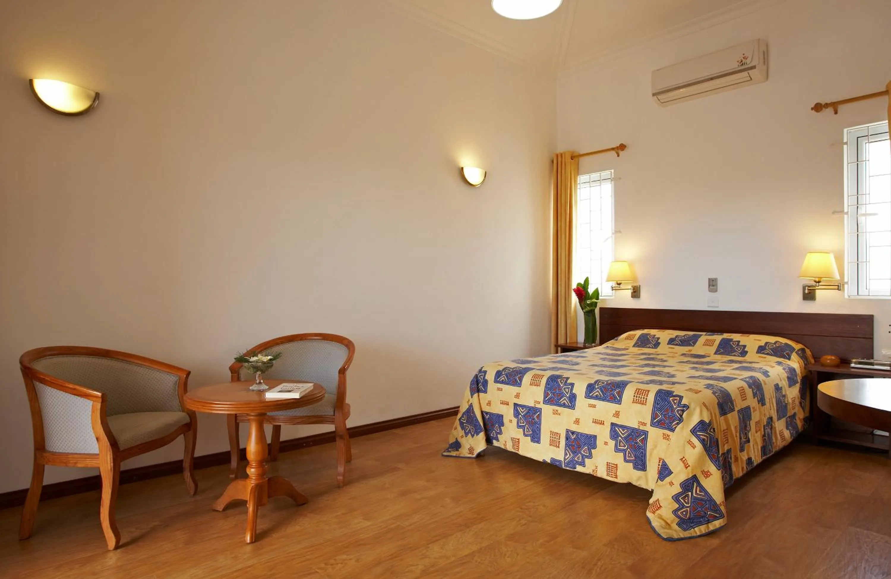 Photo of the whole room, Bed in La Pointe Villas