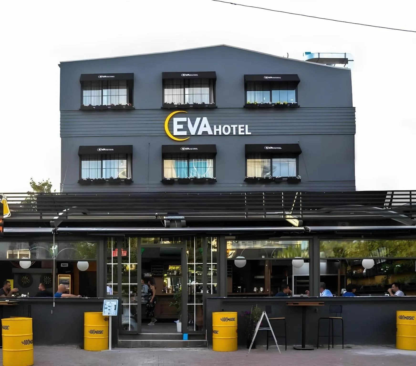 Eva Hotel