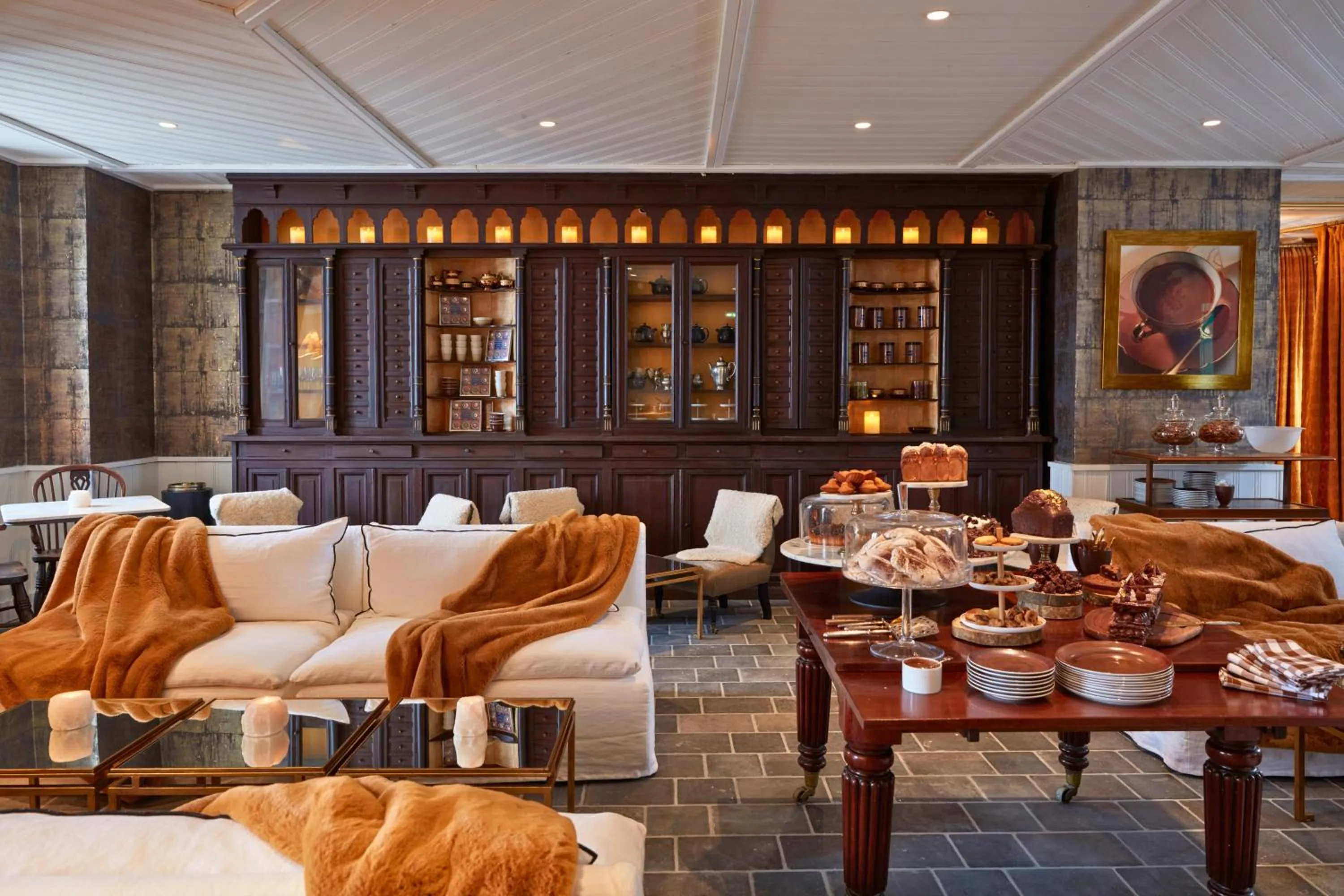 Lounge or bar in Grand Hotel Soleil d'Or