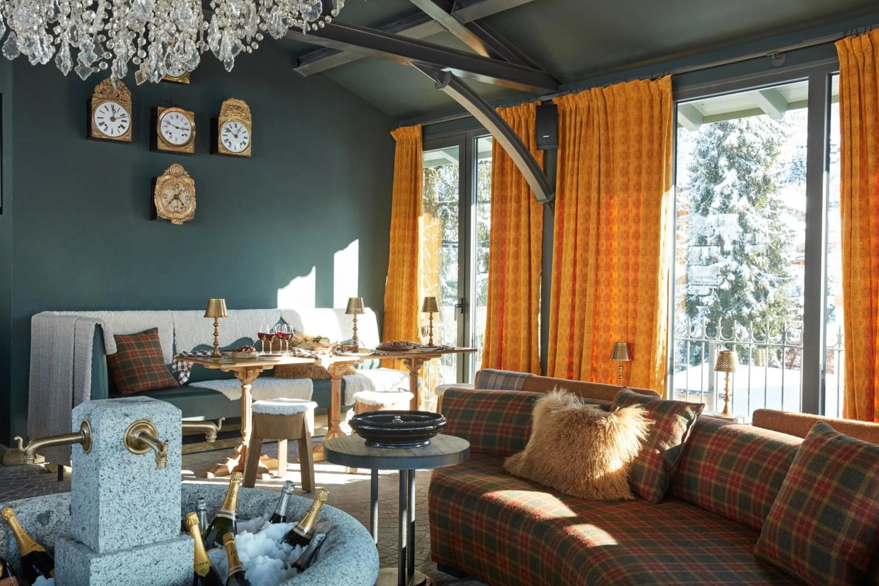 Lounge or bar in Grand Hotel Soleil d'Or