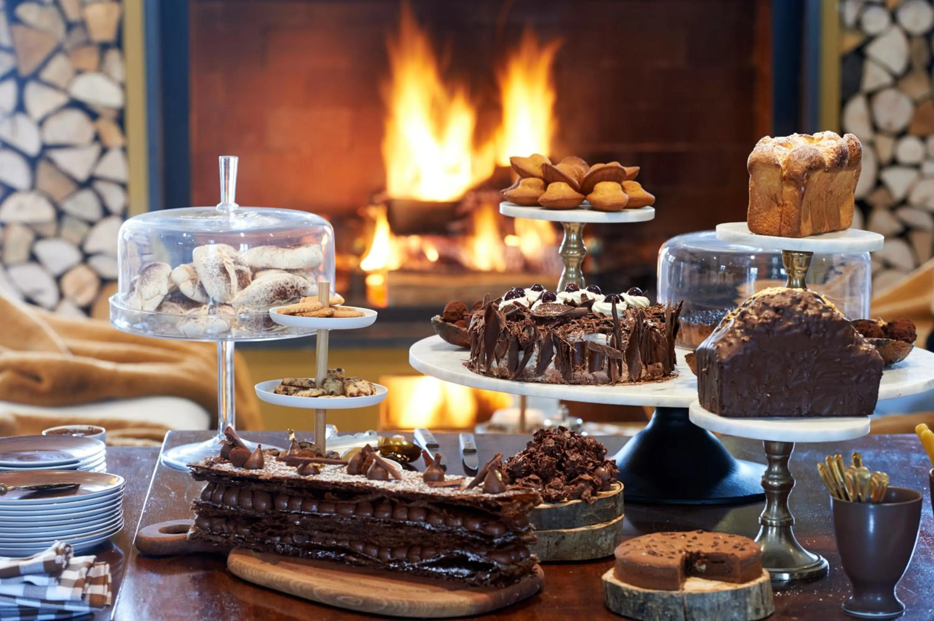 Lounge or bar in Grand Hotel Soleil d'Or