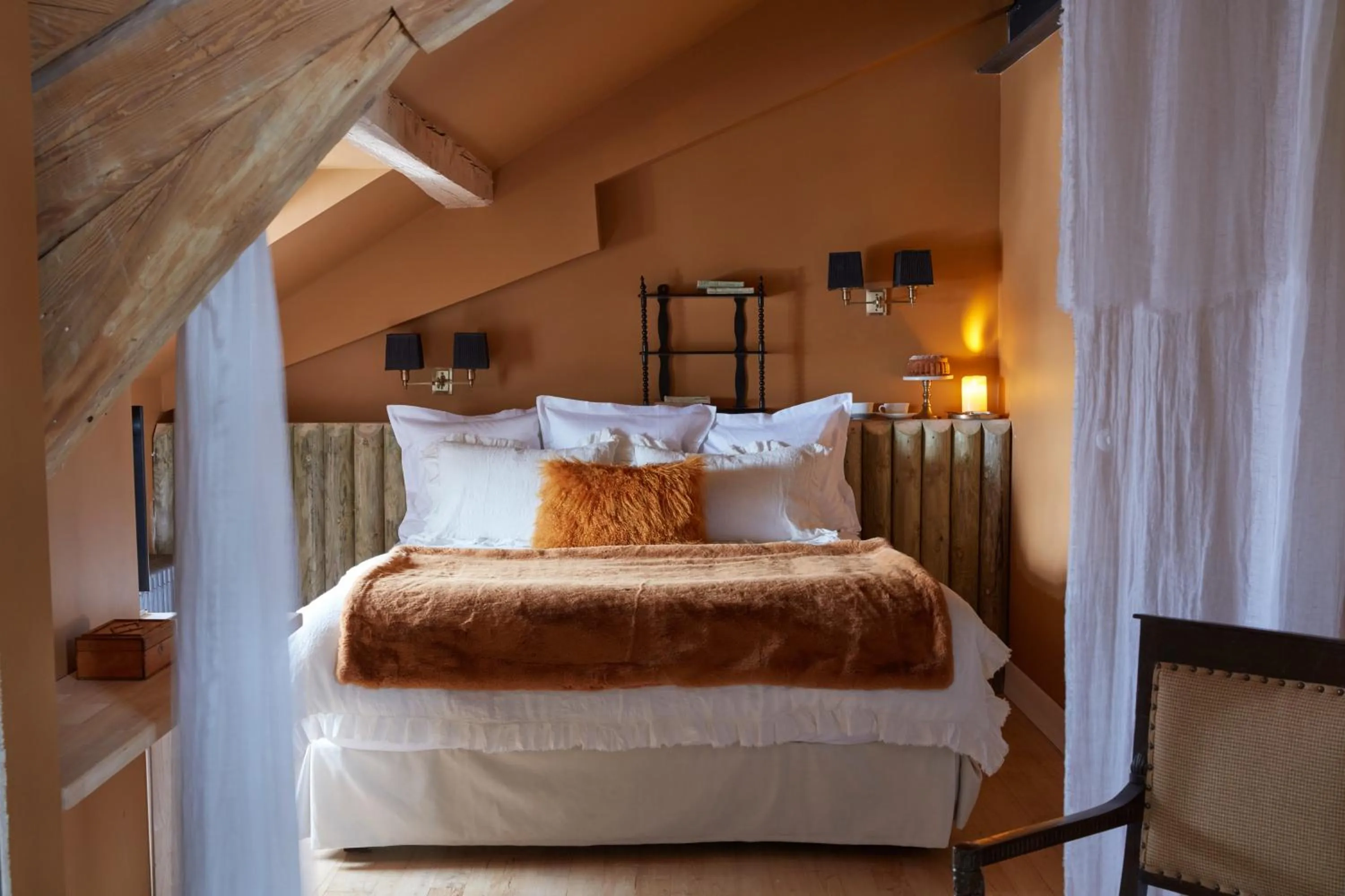 Bedroom, Bed in Grand Hotel Soleil d'Or