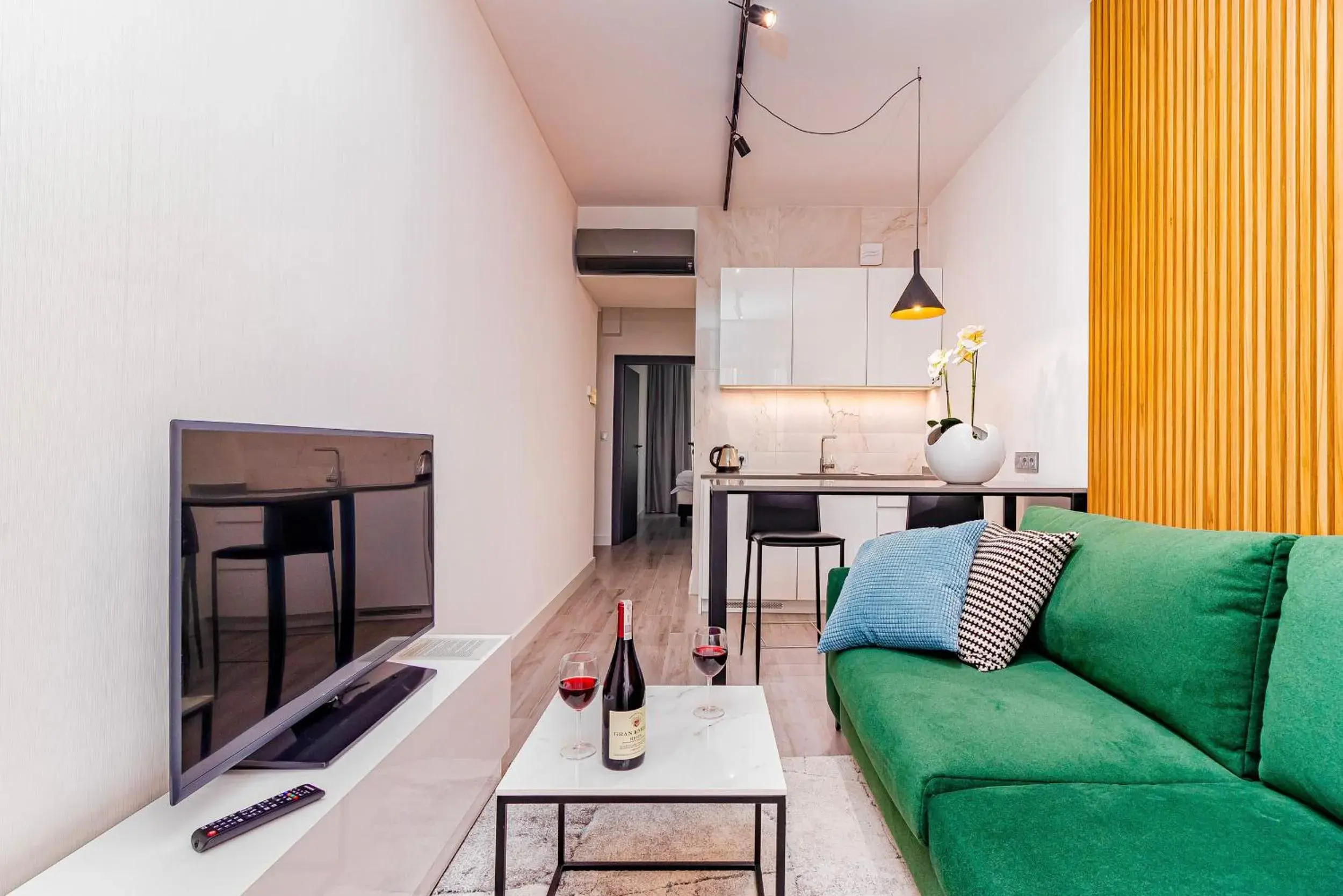 One-Bedroom Comfort Apartment in Odrzańska Residence Old Town One-Bedroom Comfort Apartment in Odrzańska Residence Old Town