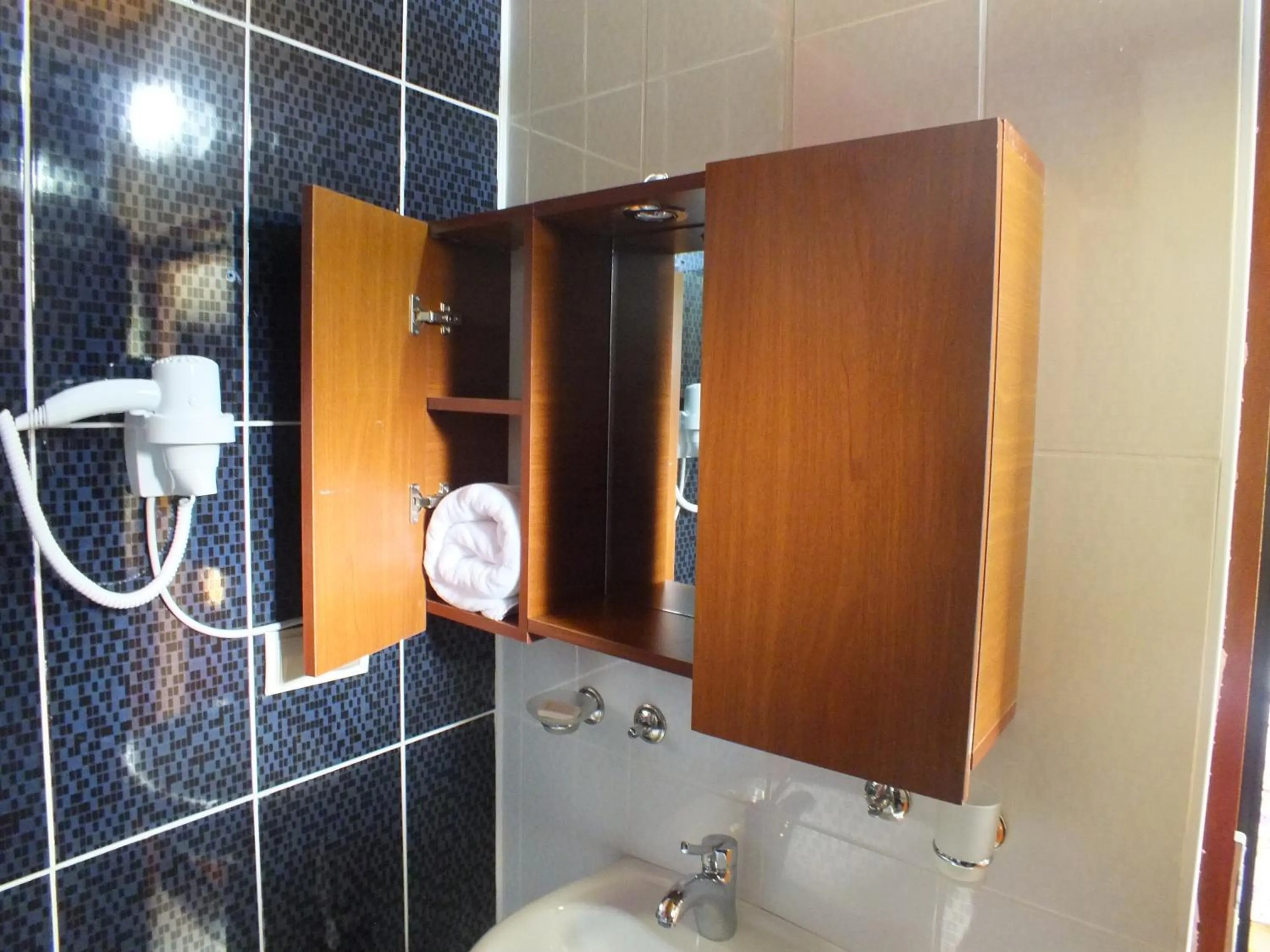 Shower in Uzungol Soylu Hotel