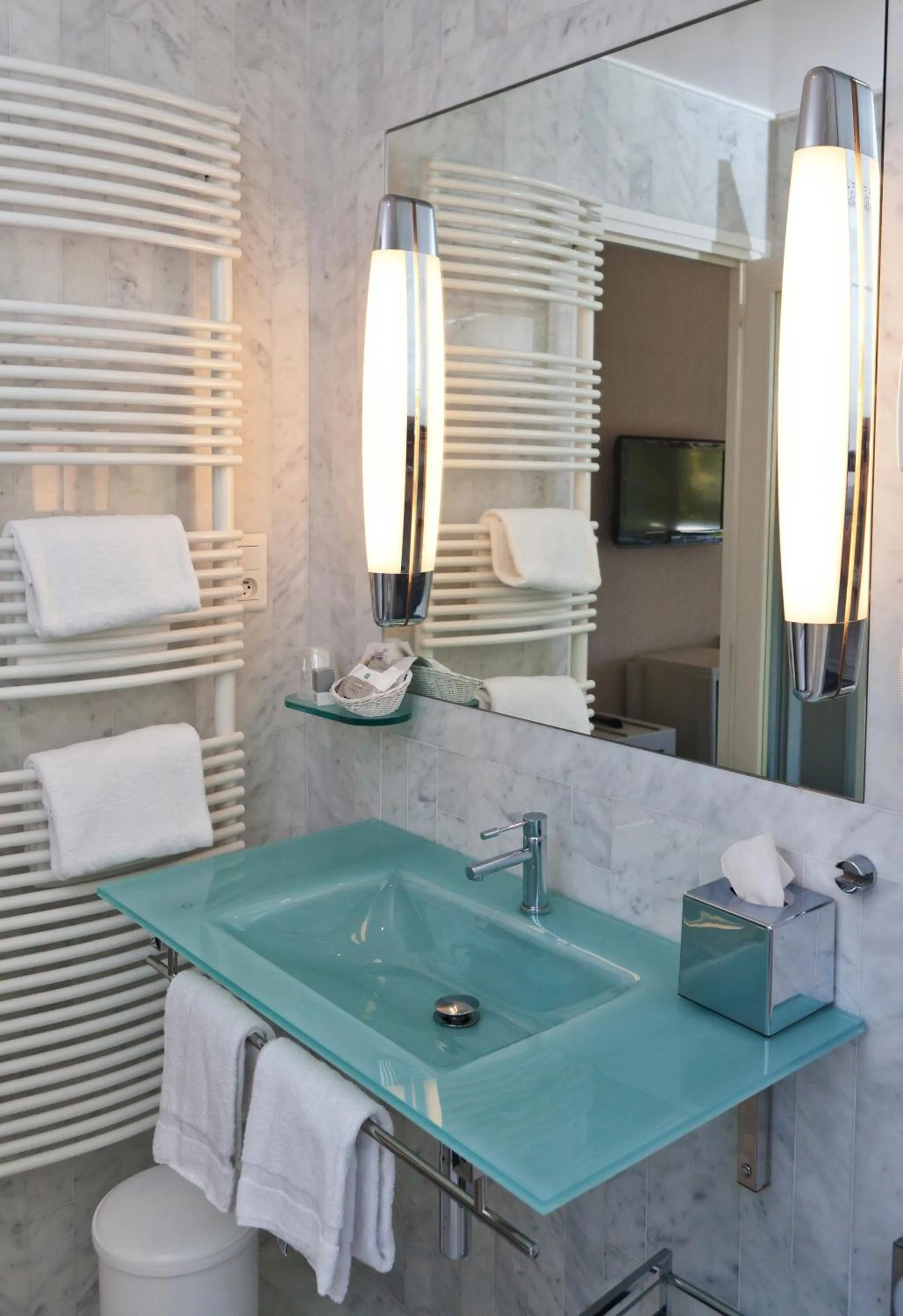 Bathroom in Hôtel Pietracap