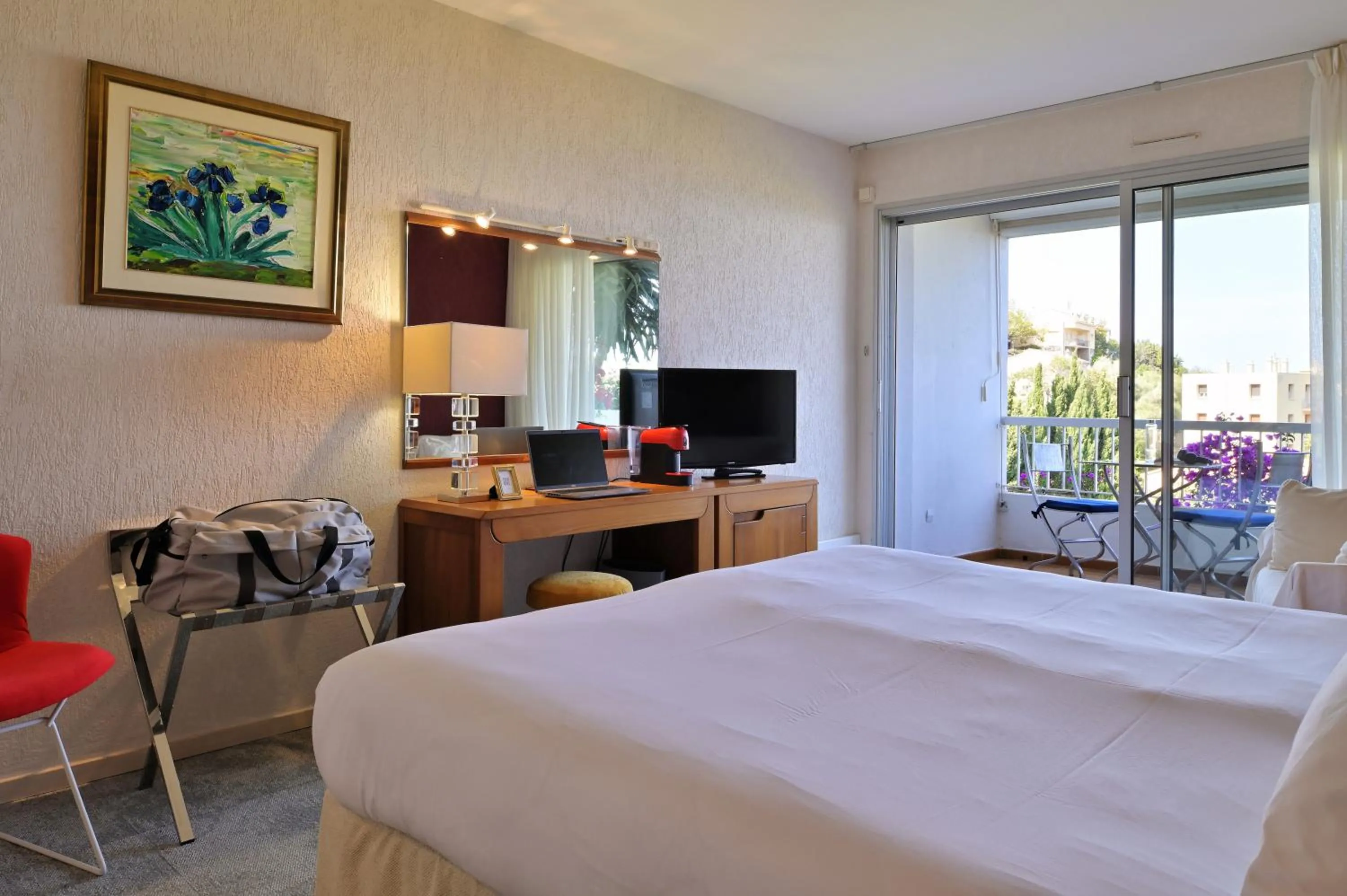 Bedroom, Bed in Hôtel Pietracap