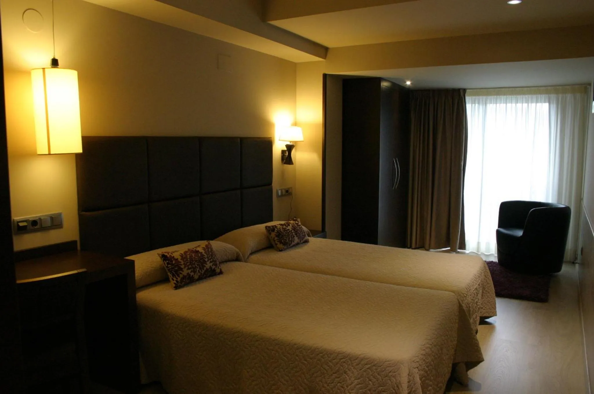 Bedroom, Bed in Hotel Torre de Núñez