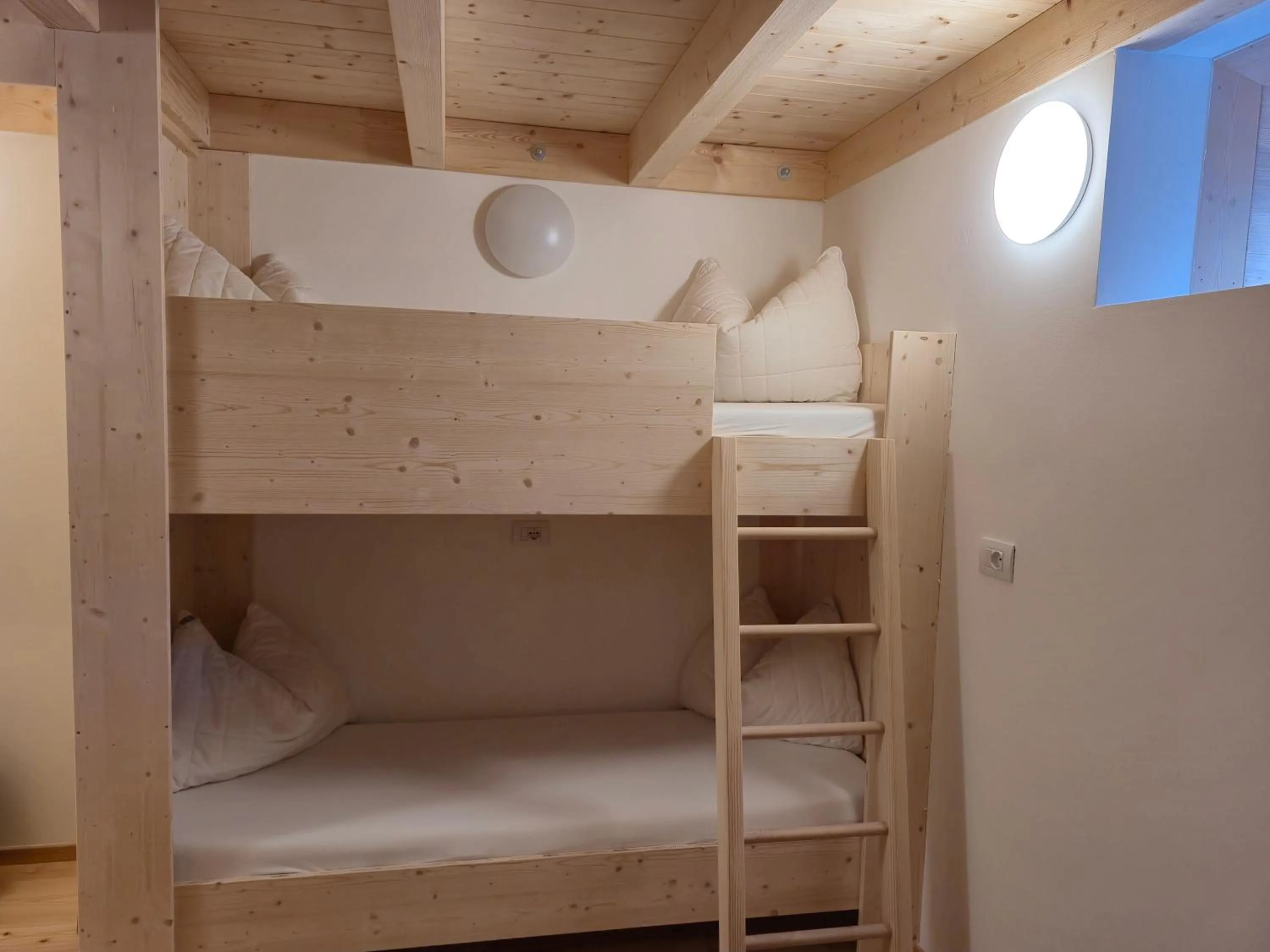 Bedroom, Bed in Quercus Appartements contactless check-in