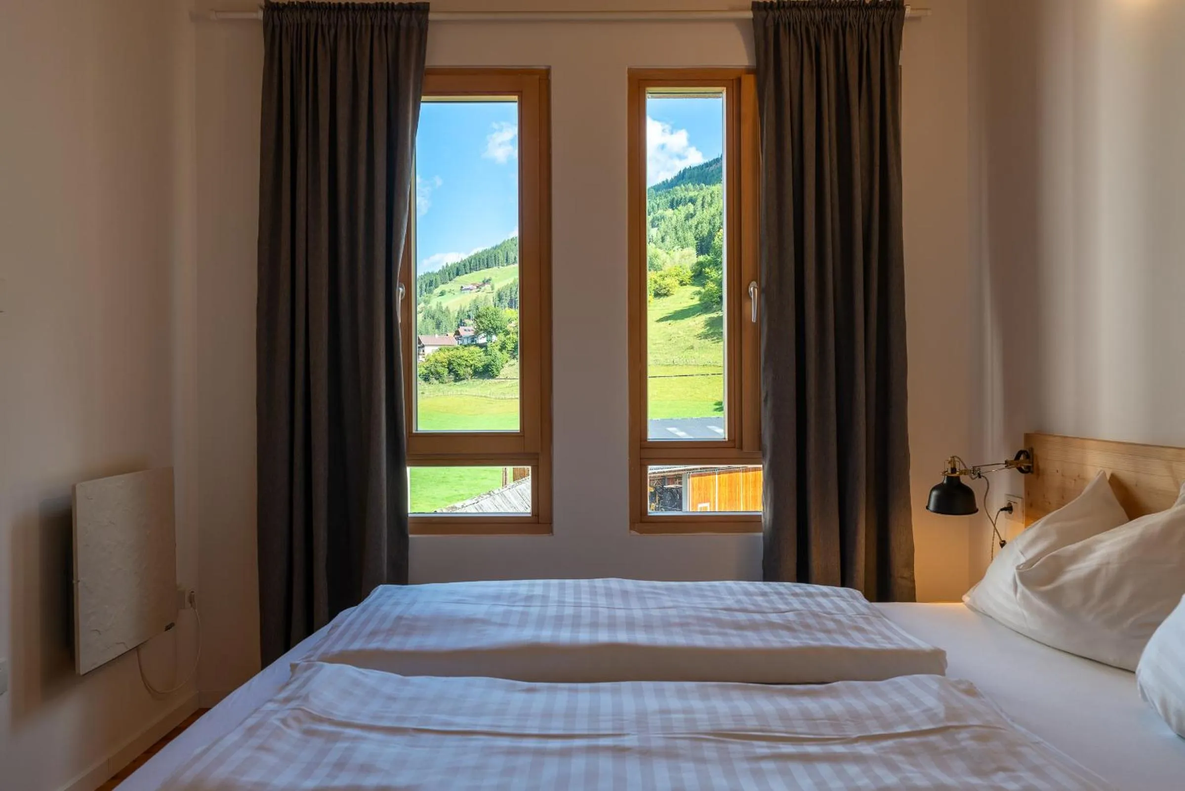 Bedroom, Bed in Quercus Appartements contactless check-in