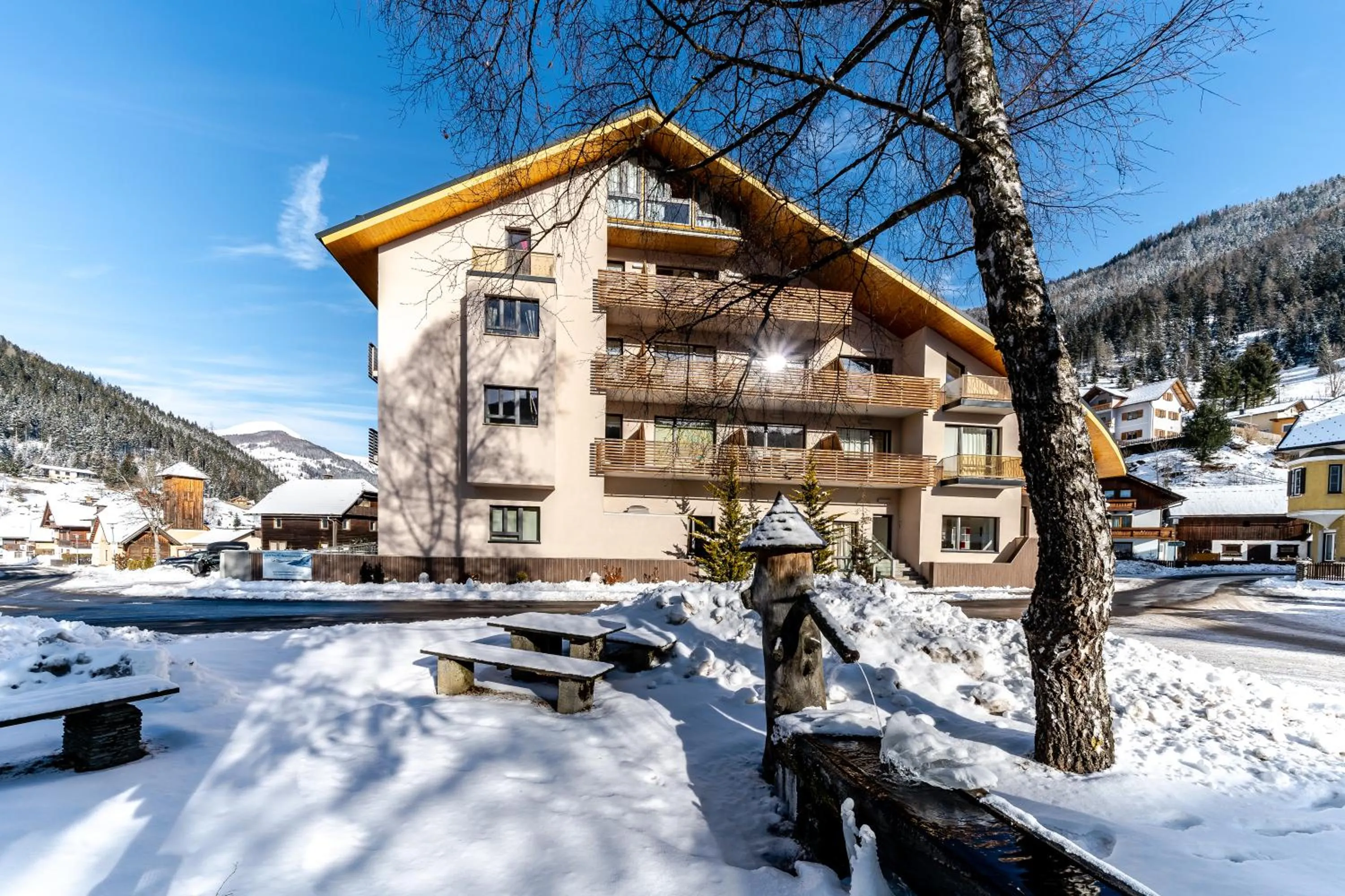 Facade/entrance in Quercus Appartements contactless check-in