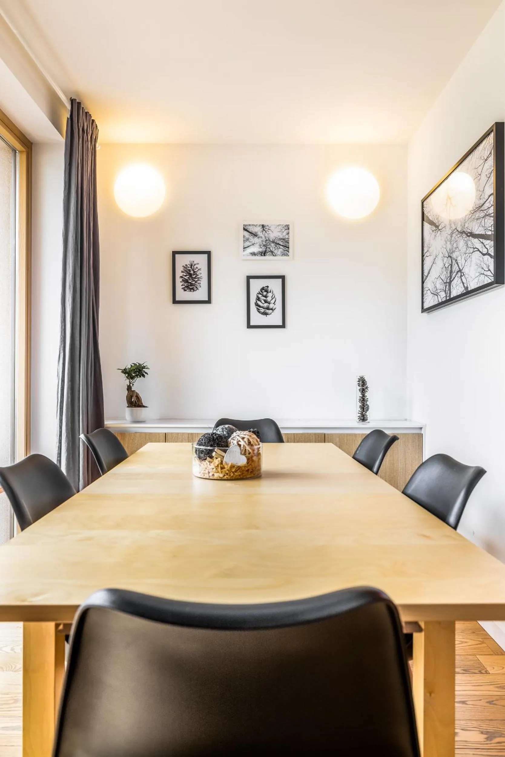 Dining area in Quercus Appartements contactless check-in
