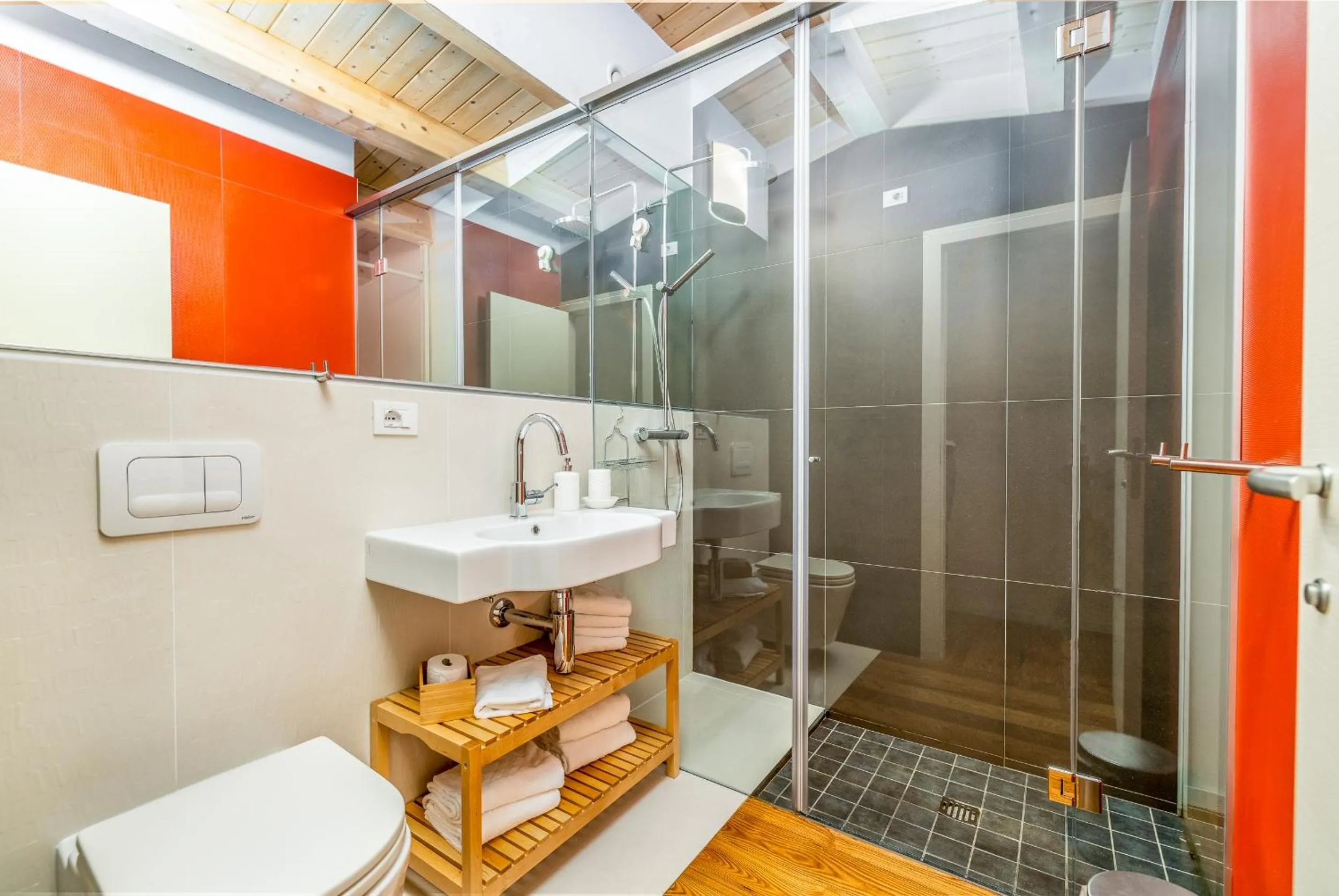 Bathroom in Quercus Appartements contactless check-in