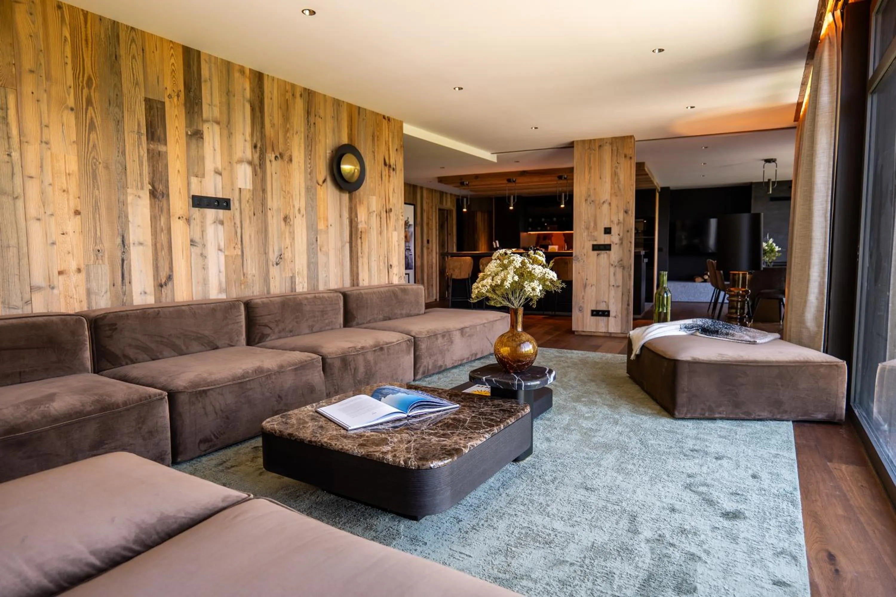 Seating area in Hôtel L'Arboisie