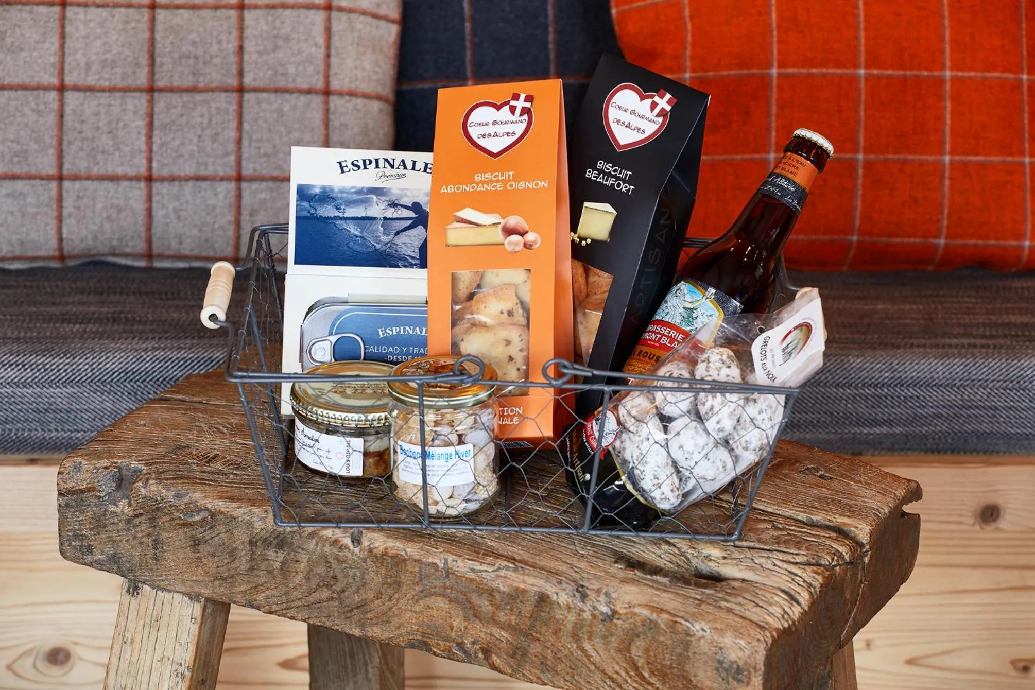 oven in Hôtel L'Arboisie