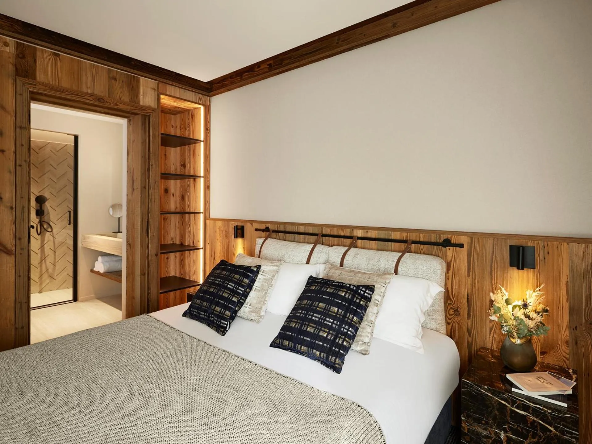 Bedroom, Bed in Hôtel L'Arboisie