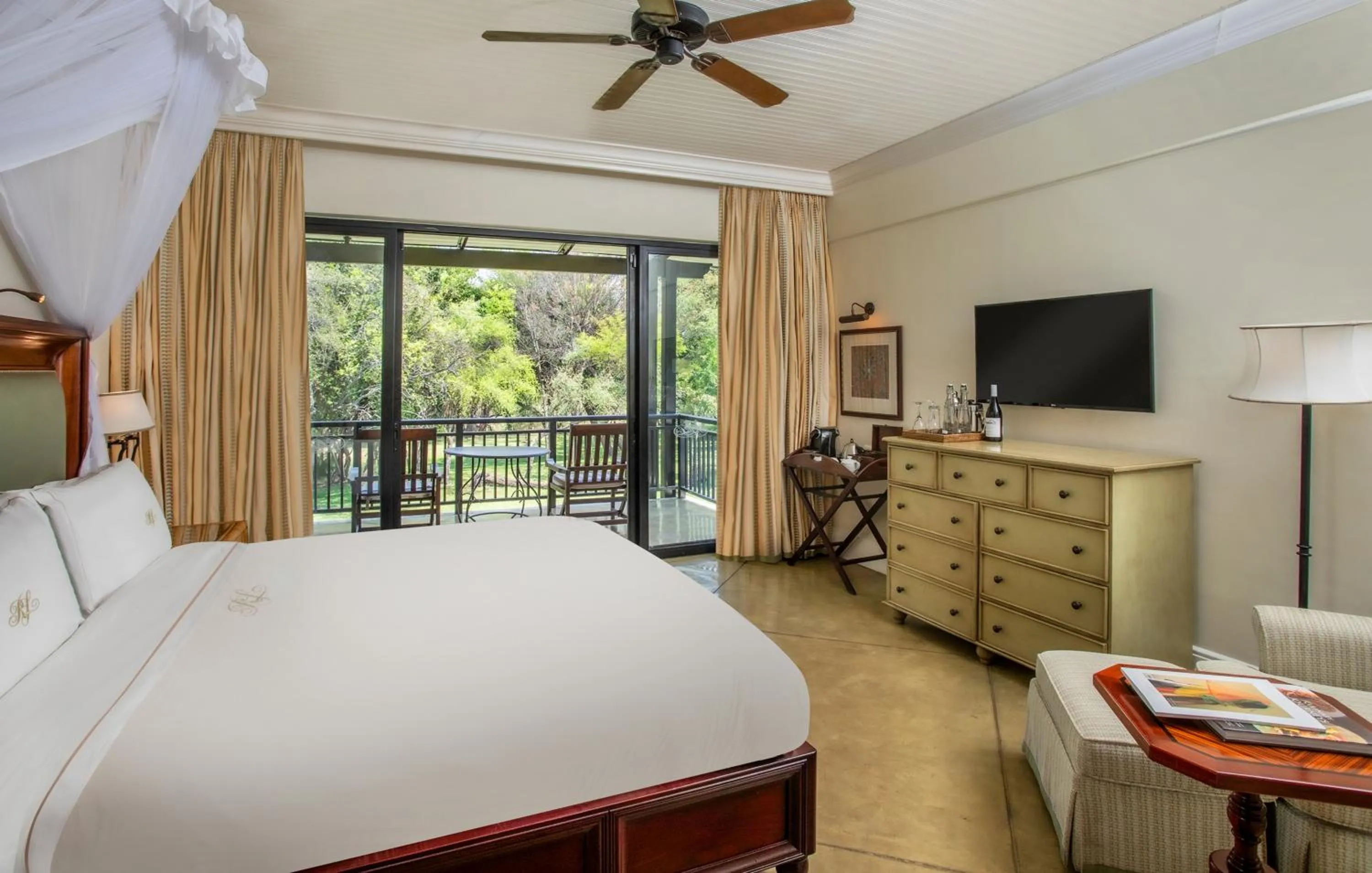 View (from property/room), Bed in Royal Livingstone Hotel by Anantara