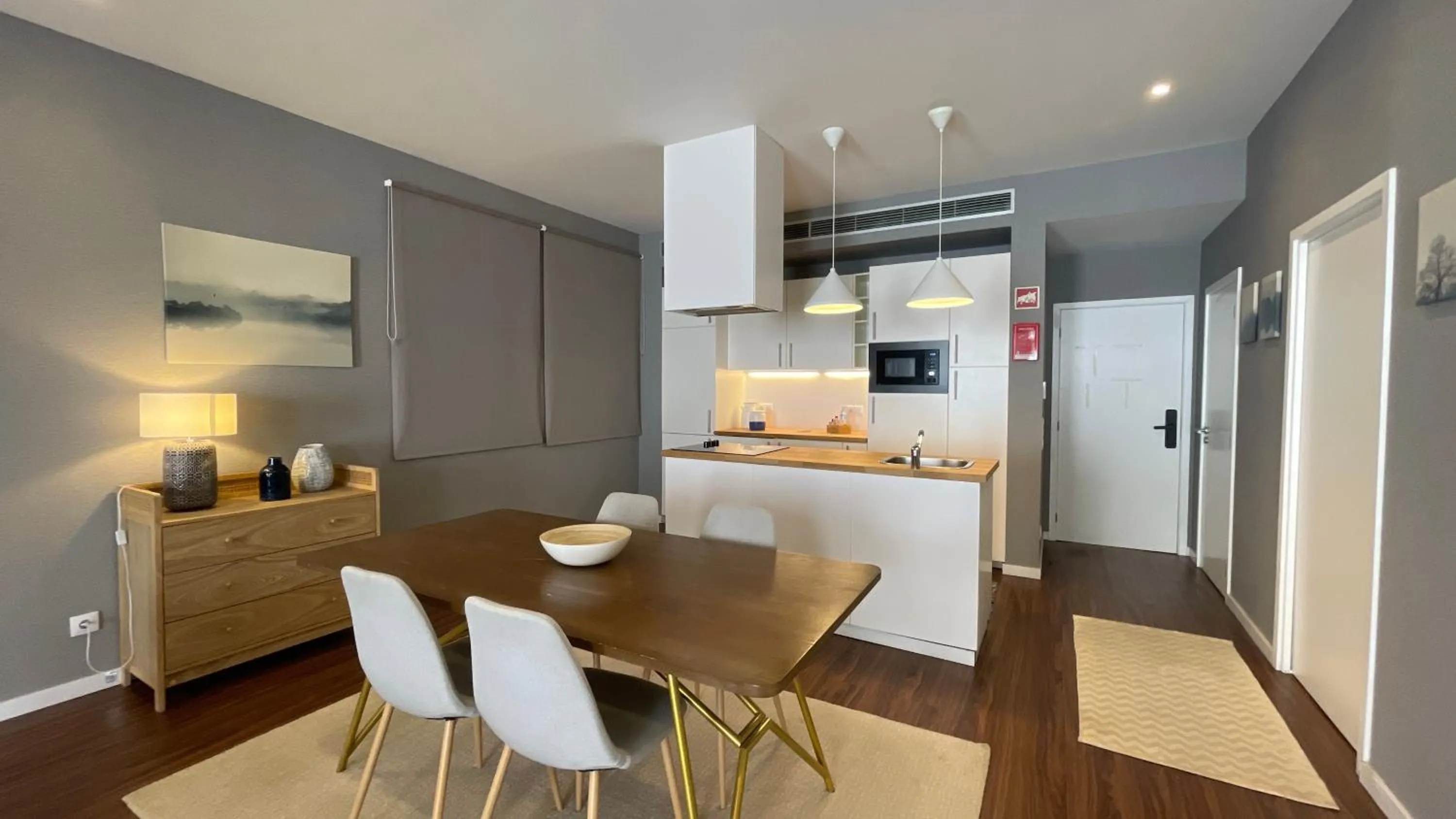 Photo of the whole room in MyTrip Porto