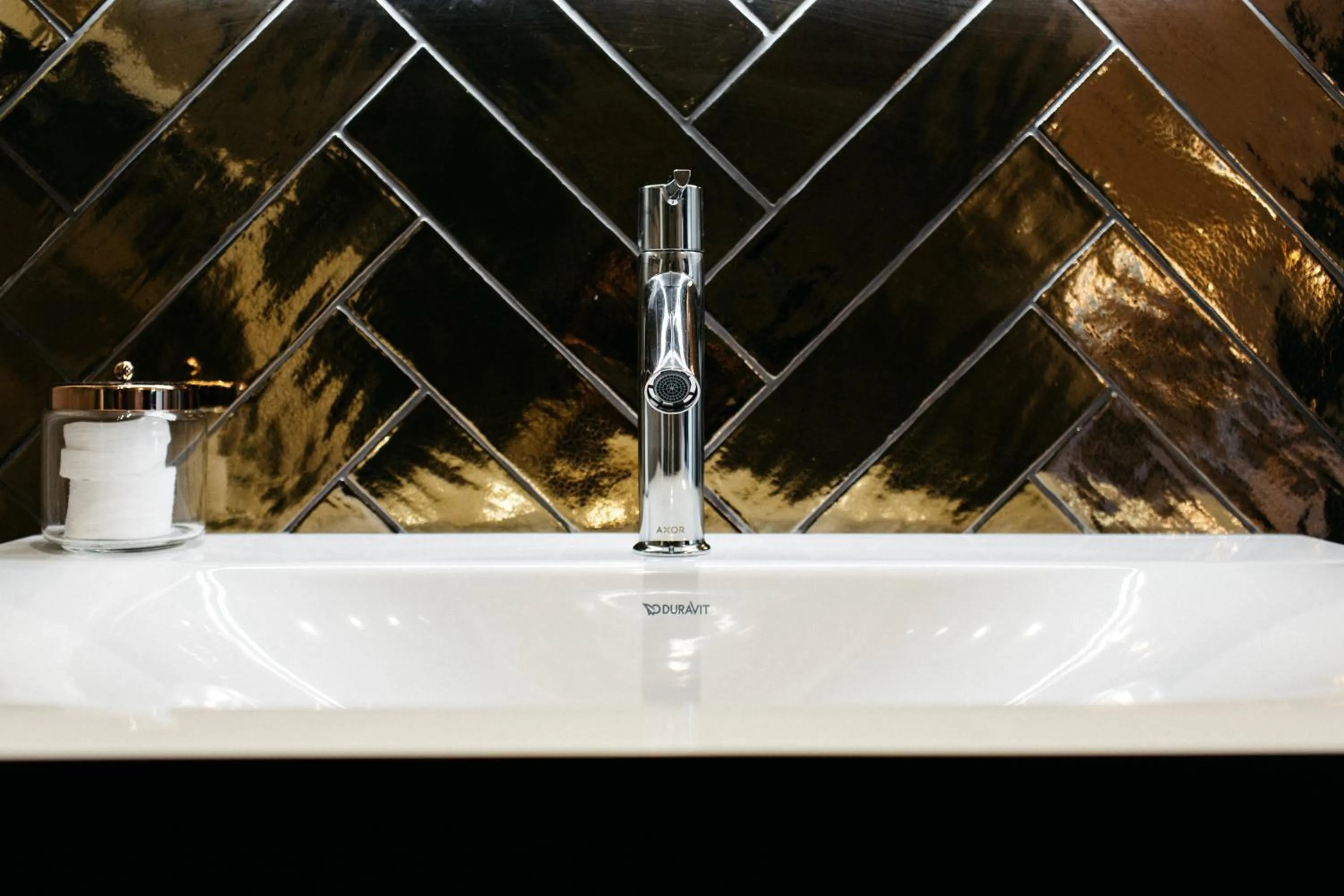 Bathroom in Quite Simply French