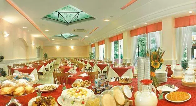 Food and drinks in Hotel Missouri