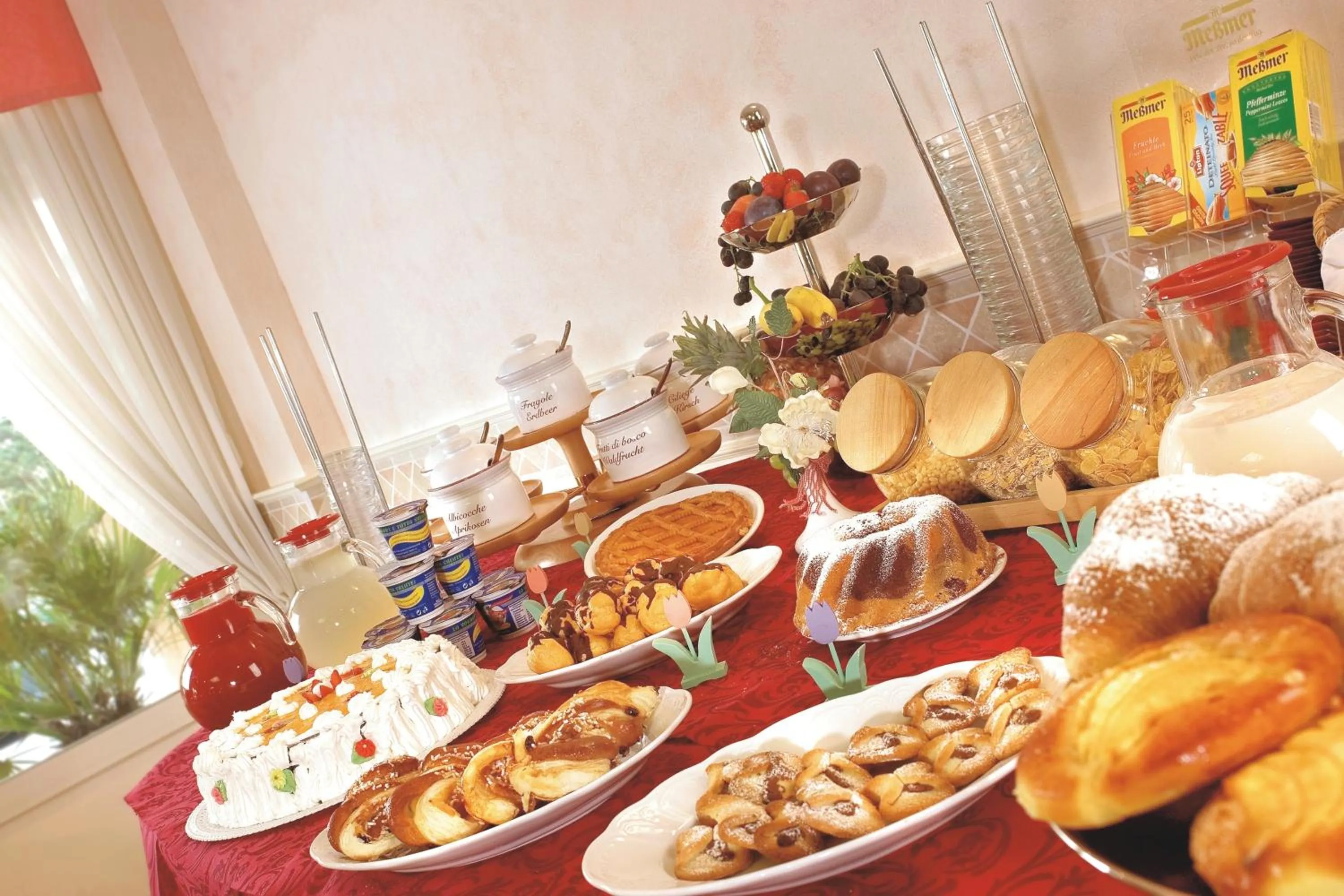 Food in Hotel Missouri