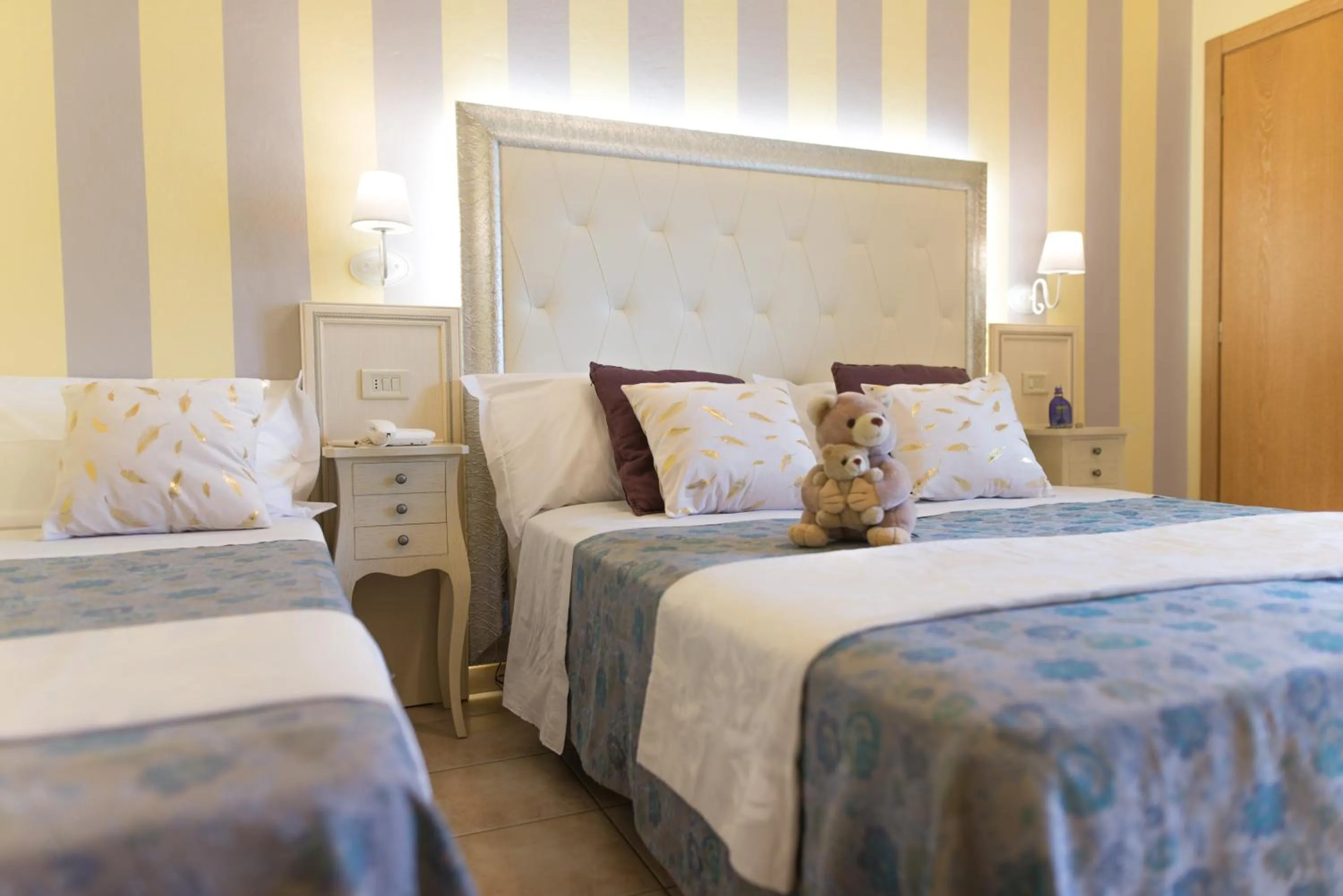 Bed in Hotel Missouri