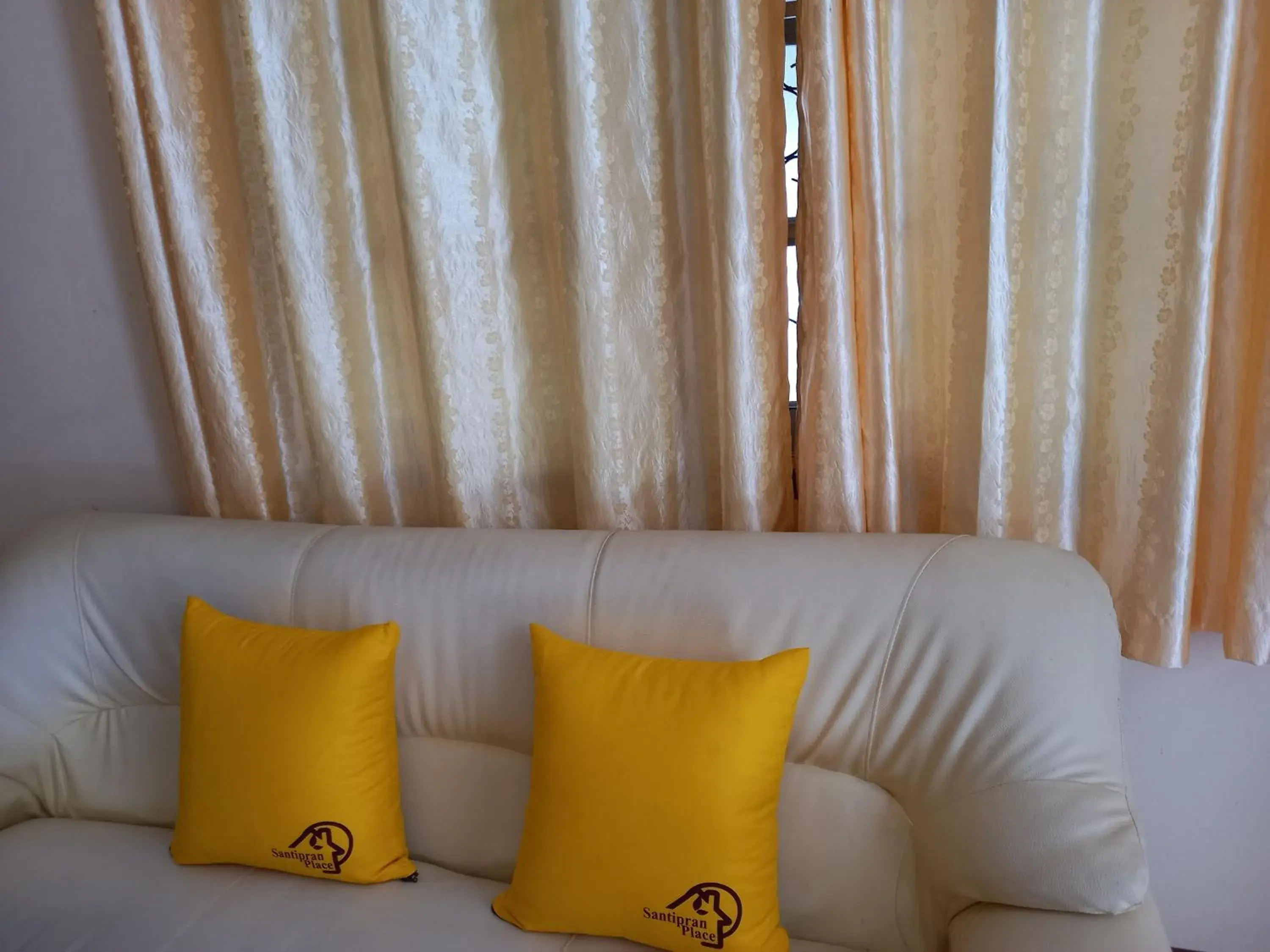 Superior Double Room in Santipran Place Superior Double Room in Santipran Place