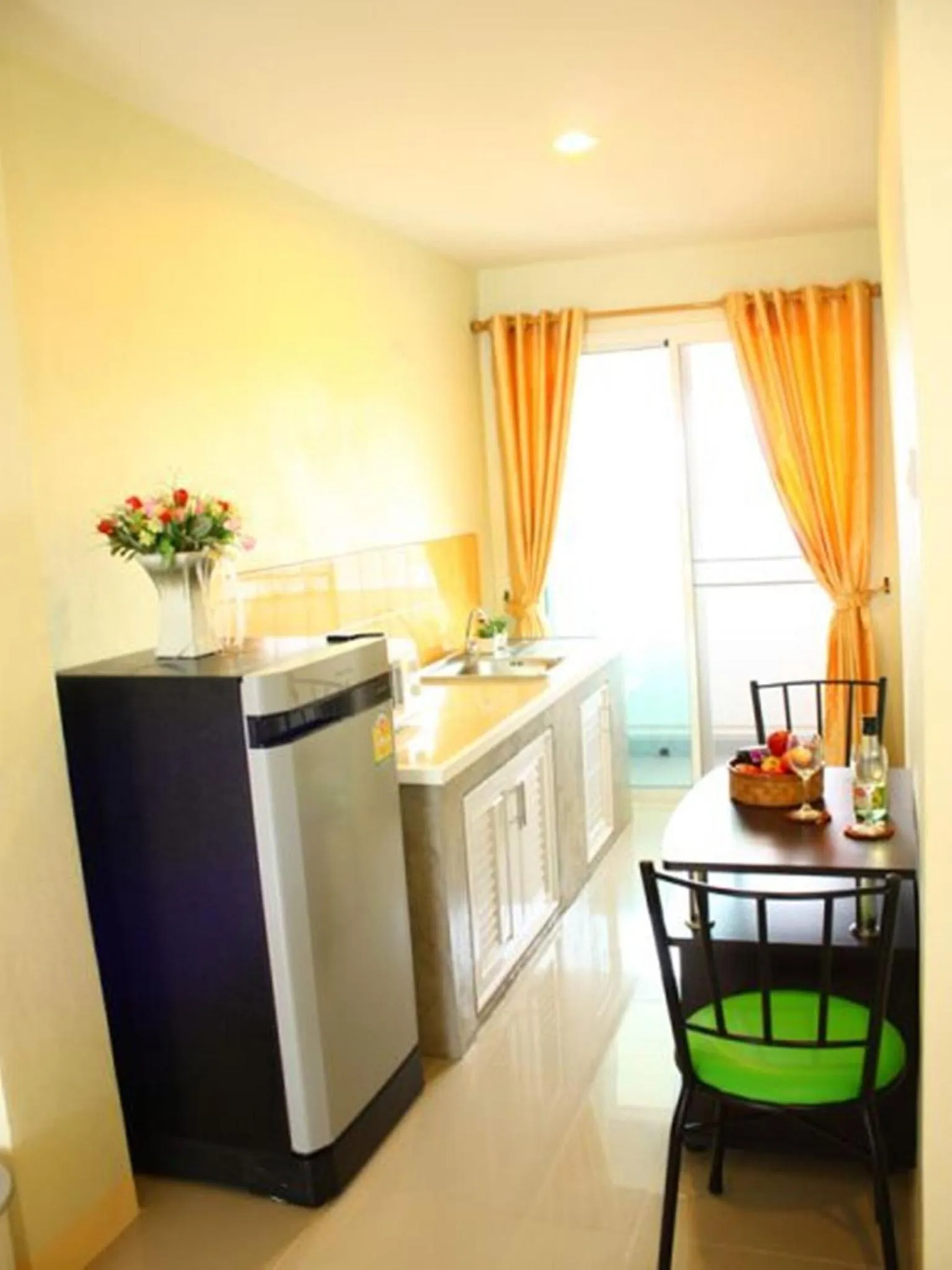 Dining area in Santipran Place