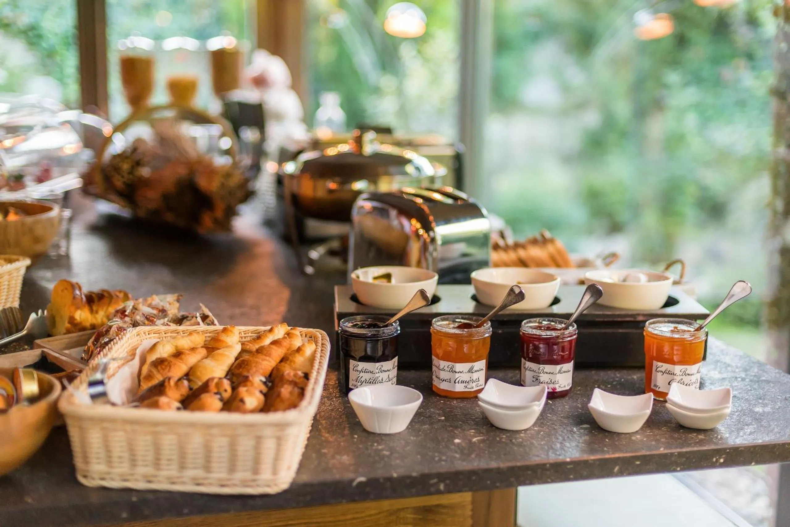 Buffet breakfast in La Maison Rouge