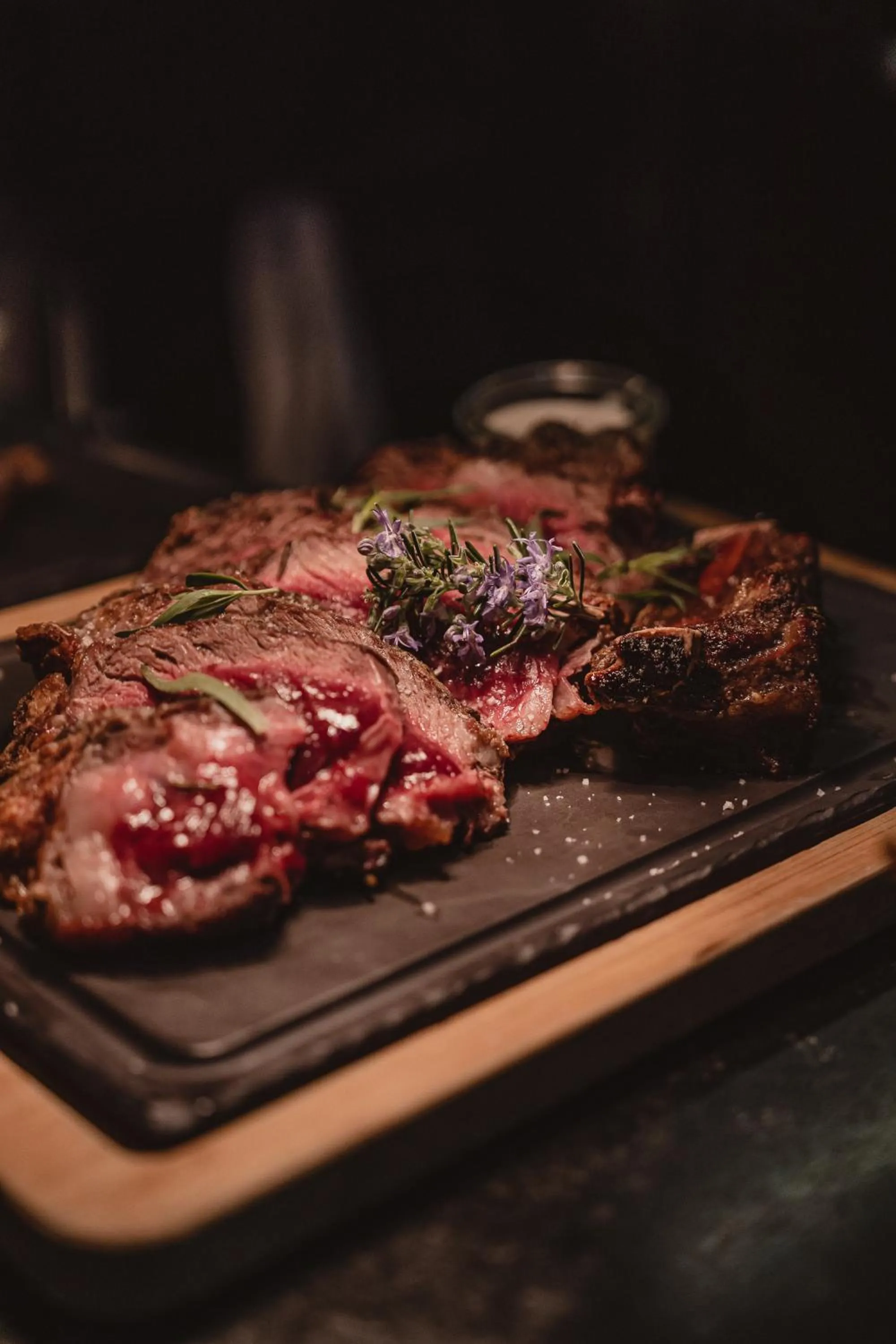 Restaurant/places to eat in La Maison Rouge