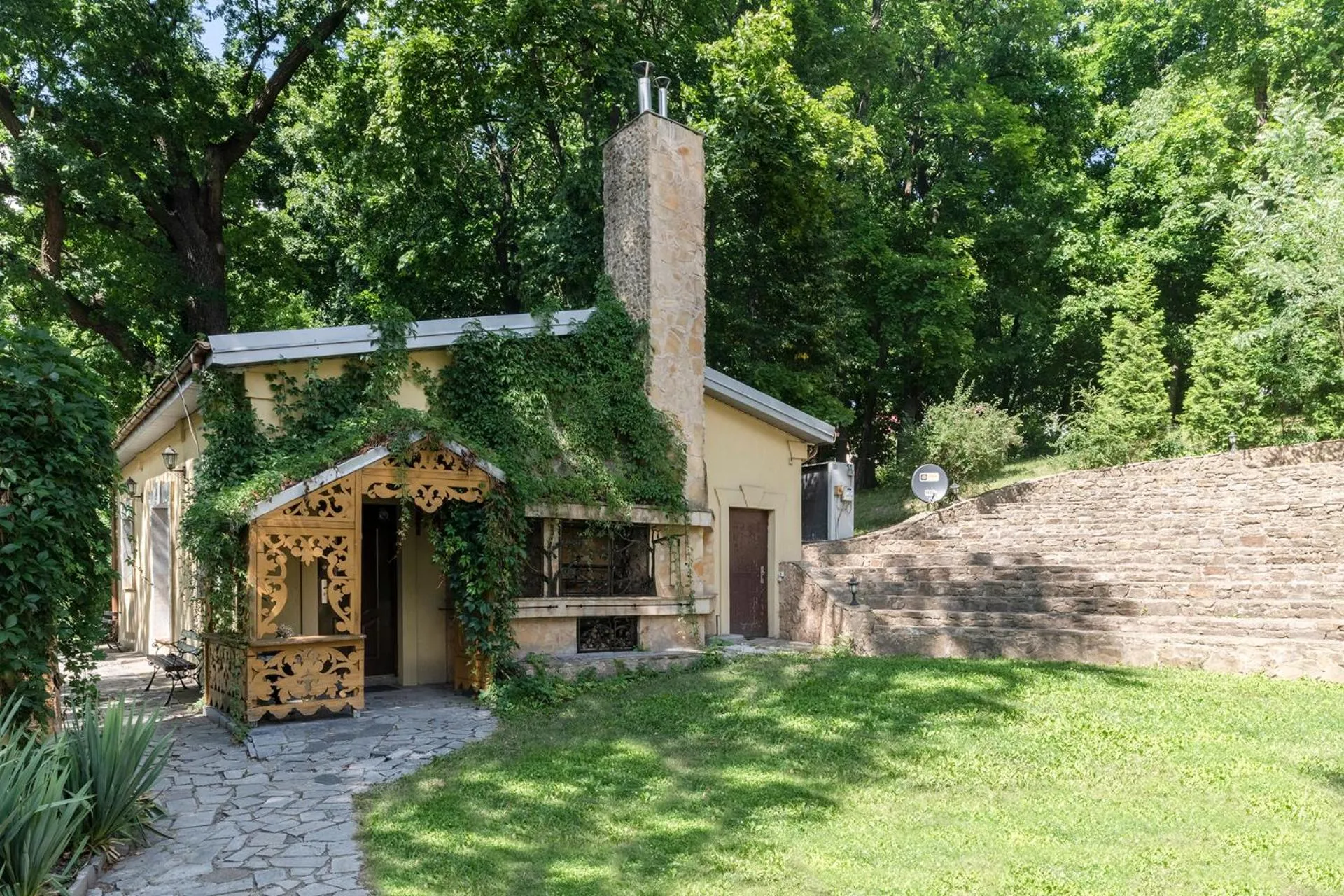 Property building in Tarnovsky Hotel, Resort & SPA