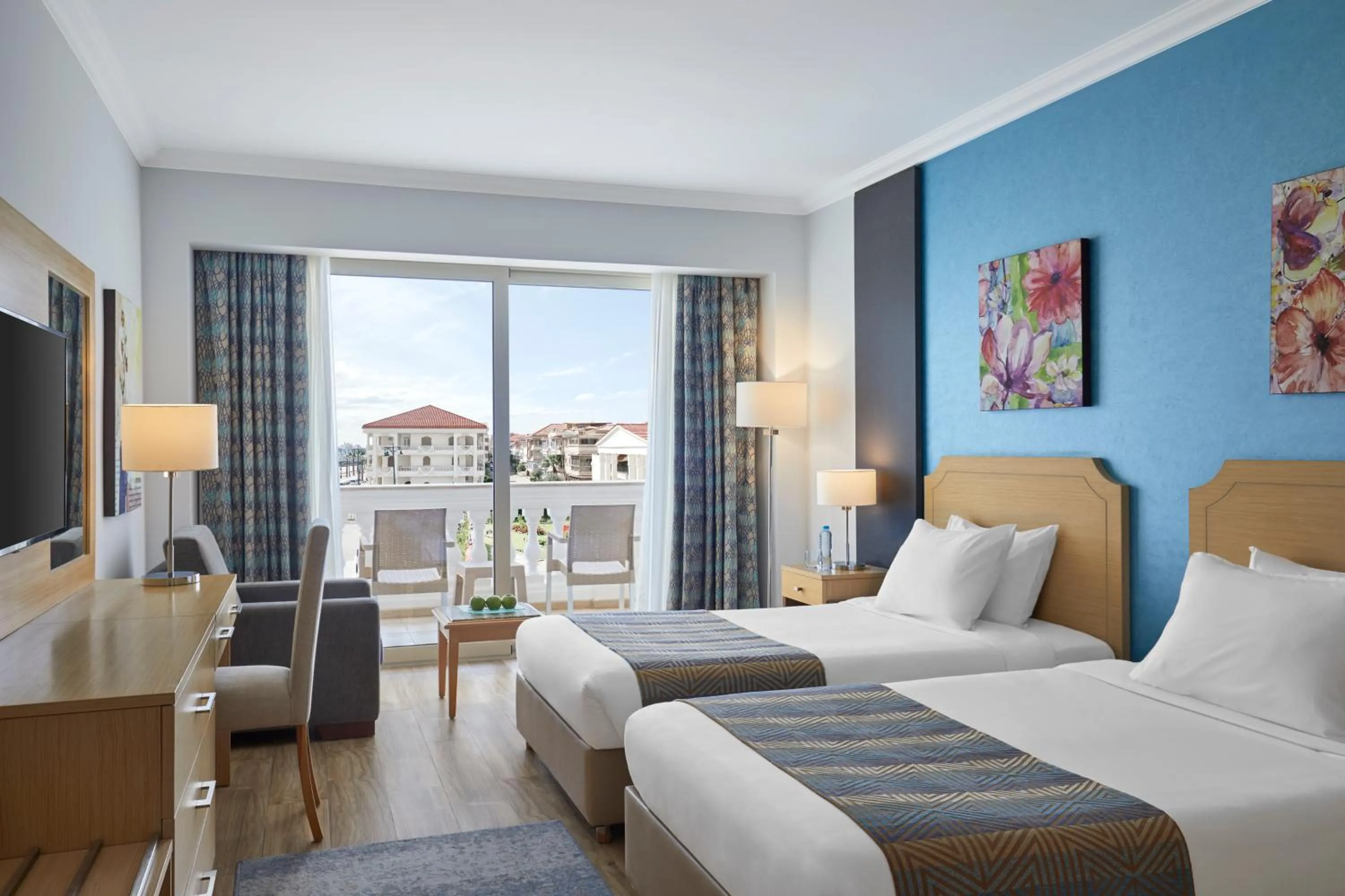 City view, Bed in Steigenberger Hotel El Lessan