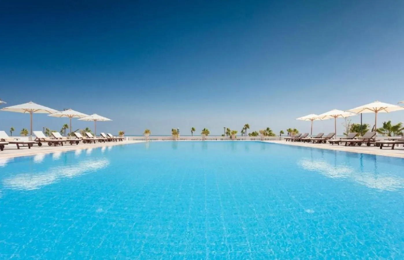 Swimming pool in Steigenberger Hotel El Lessan